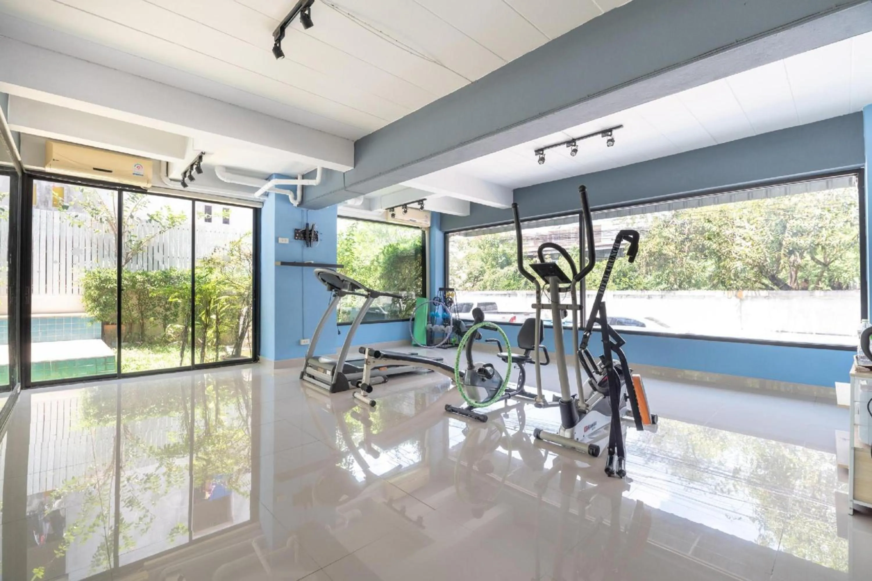 Fitness centre/facilities in Super OYO 427 Chill Apartment