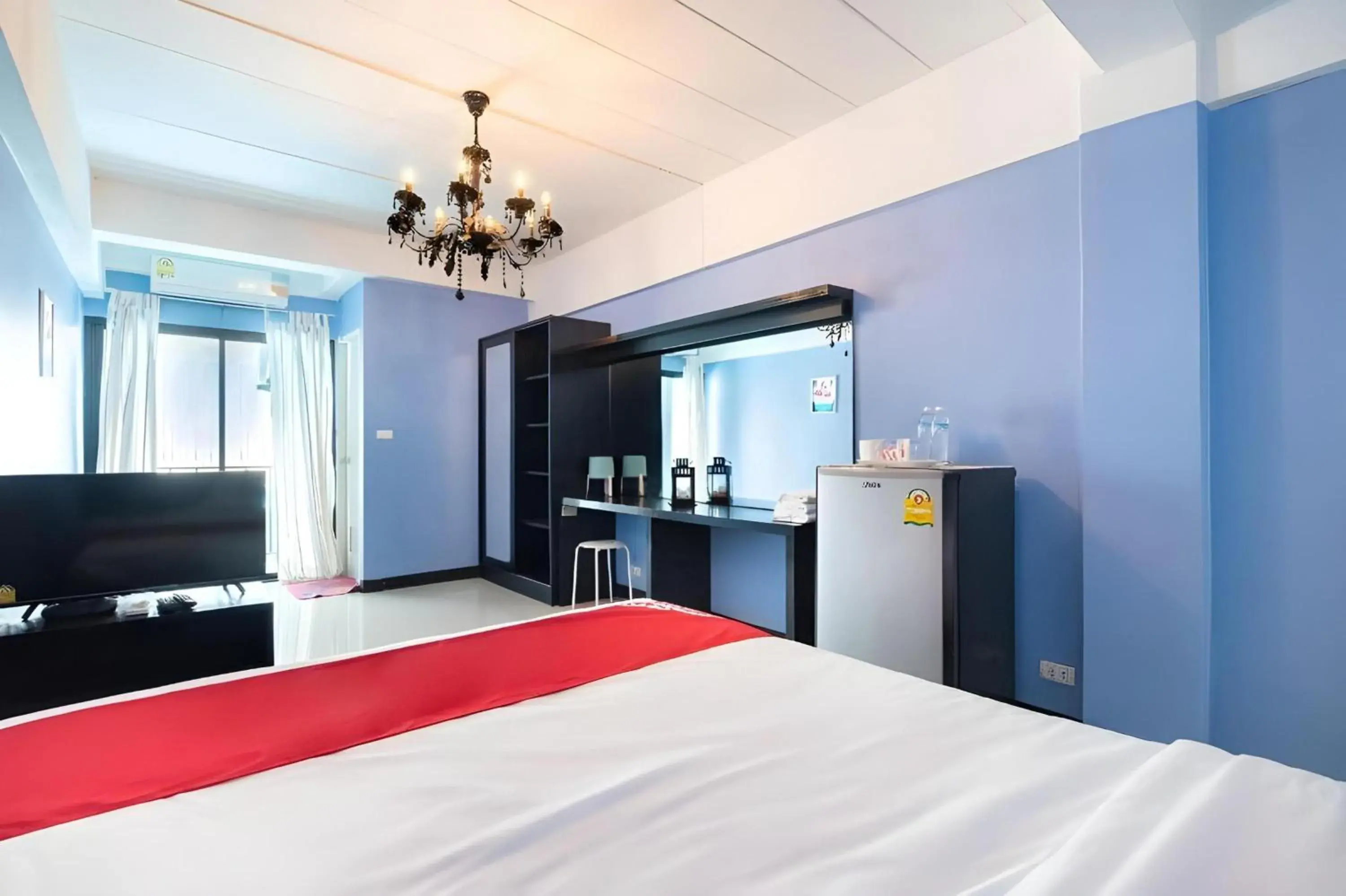 Photo of the whole room, Bed in Super OYO 427 Chill Apartment Photo of the whole room, Bed in Super OYO 427 Chill Apartment