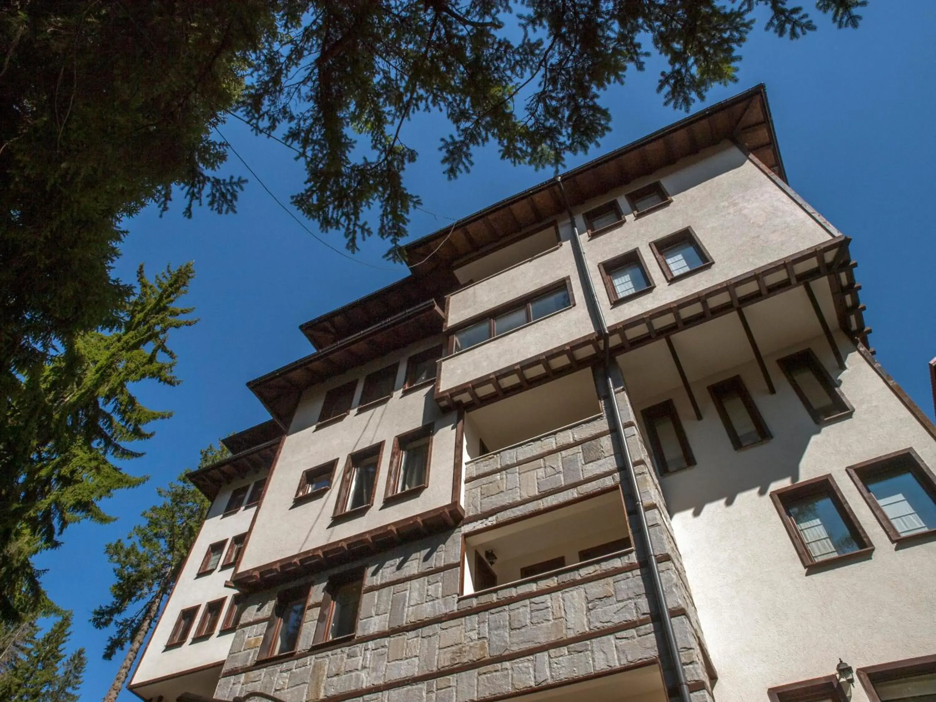 Property building in Green Life Family Apartments Pamporovo Property building in Green Life Family Apartments Pamporovo