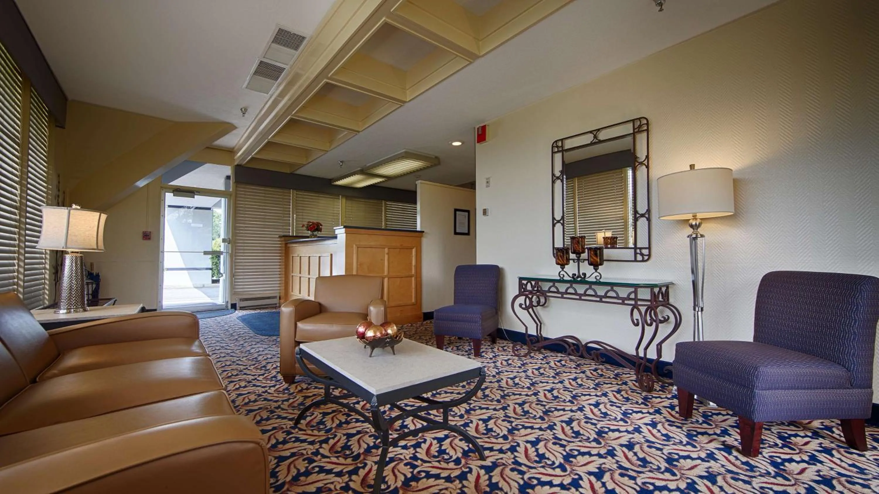 Lobby or reception, Seating Area in Best Western at Historic Concord