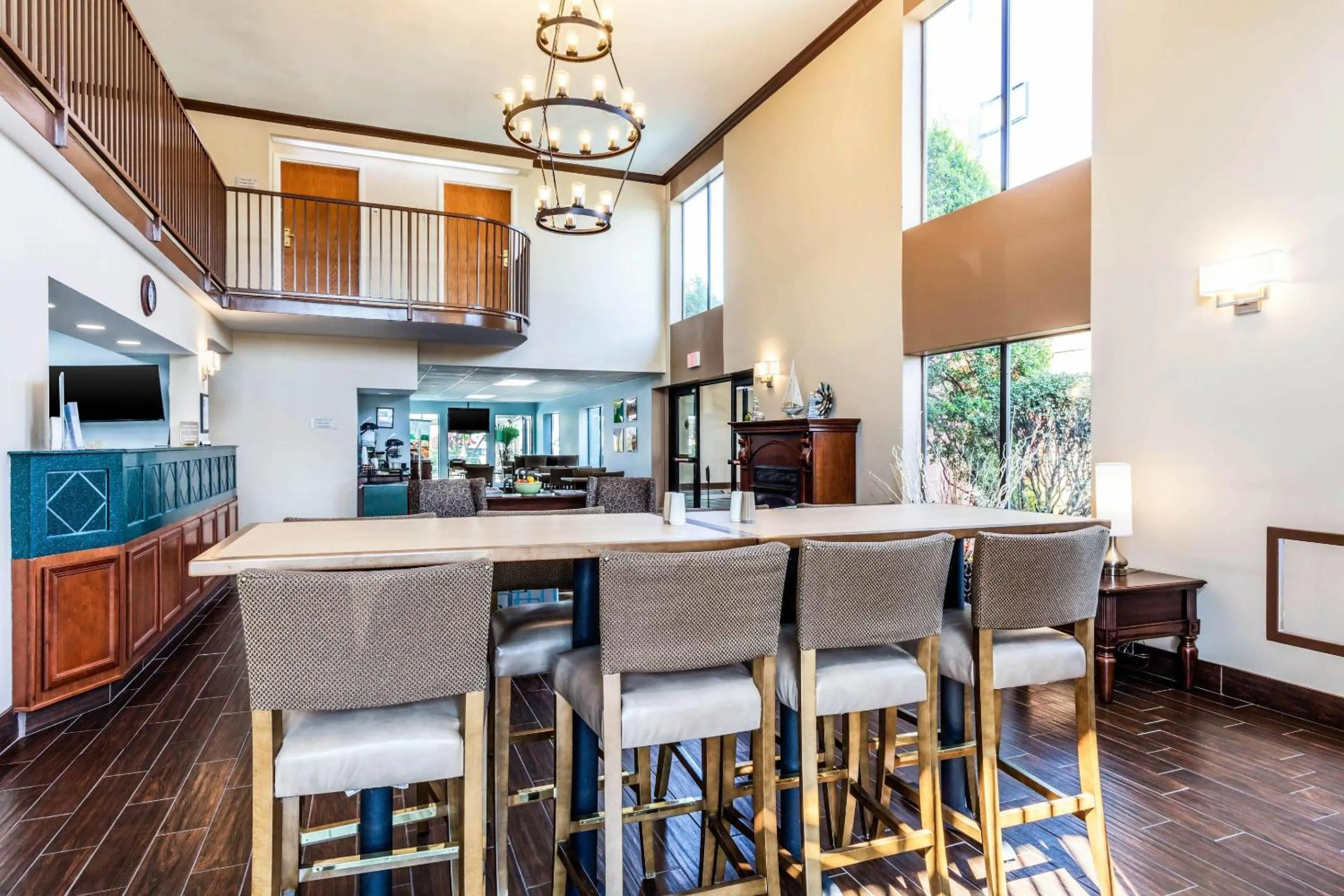 Lobby or reception in Quality Suites Paducah I-24