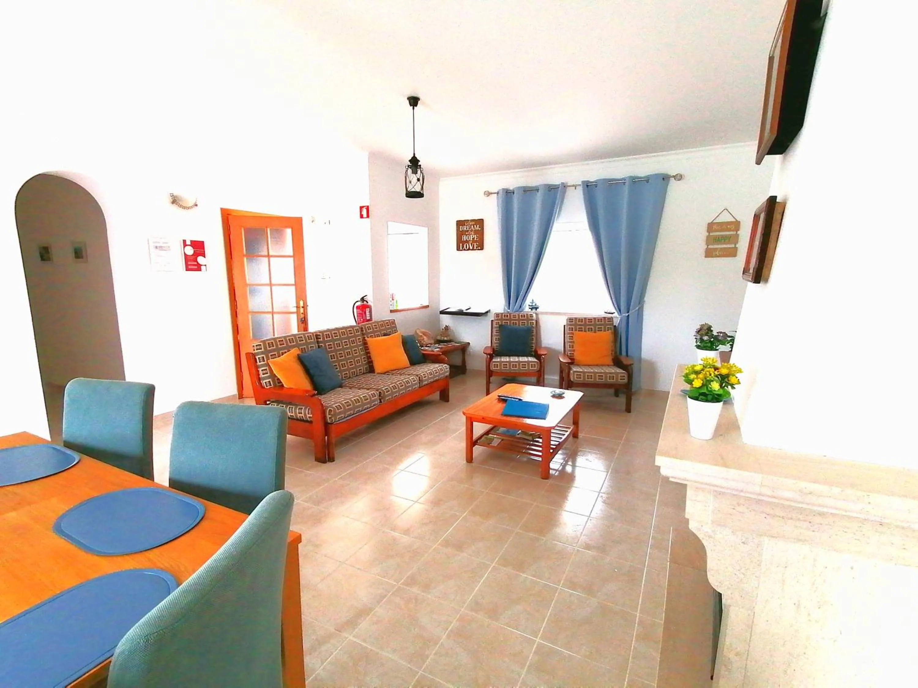 Azimute Guest House