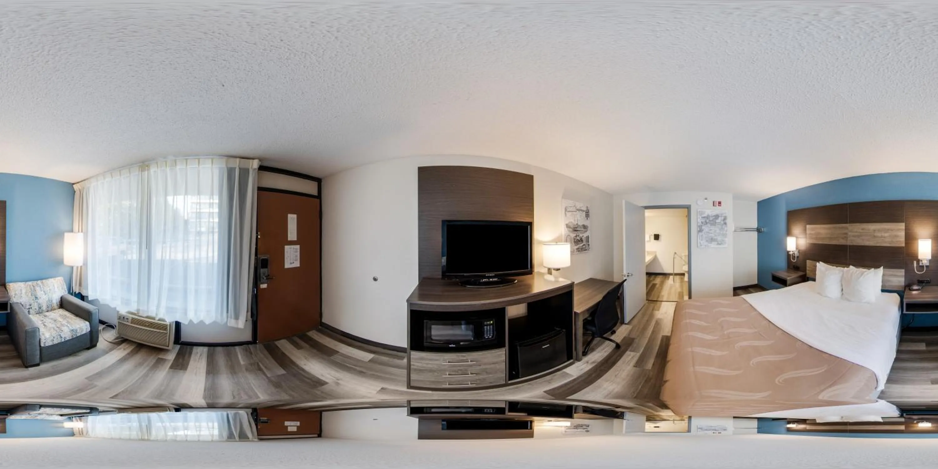 Bed in Quality Inn Branson On the Strip