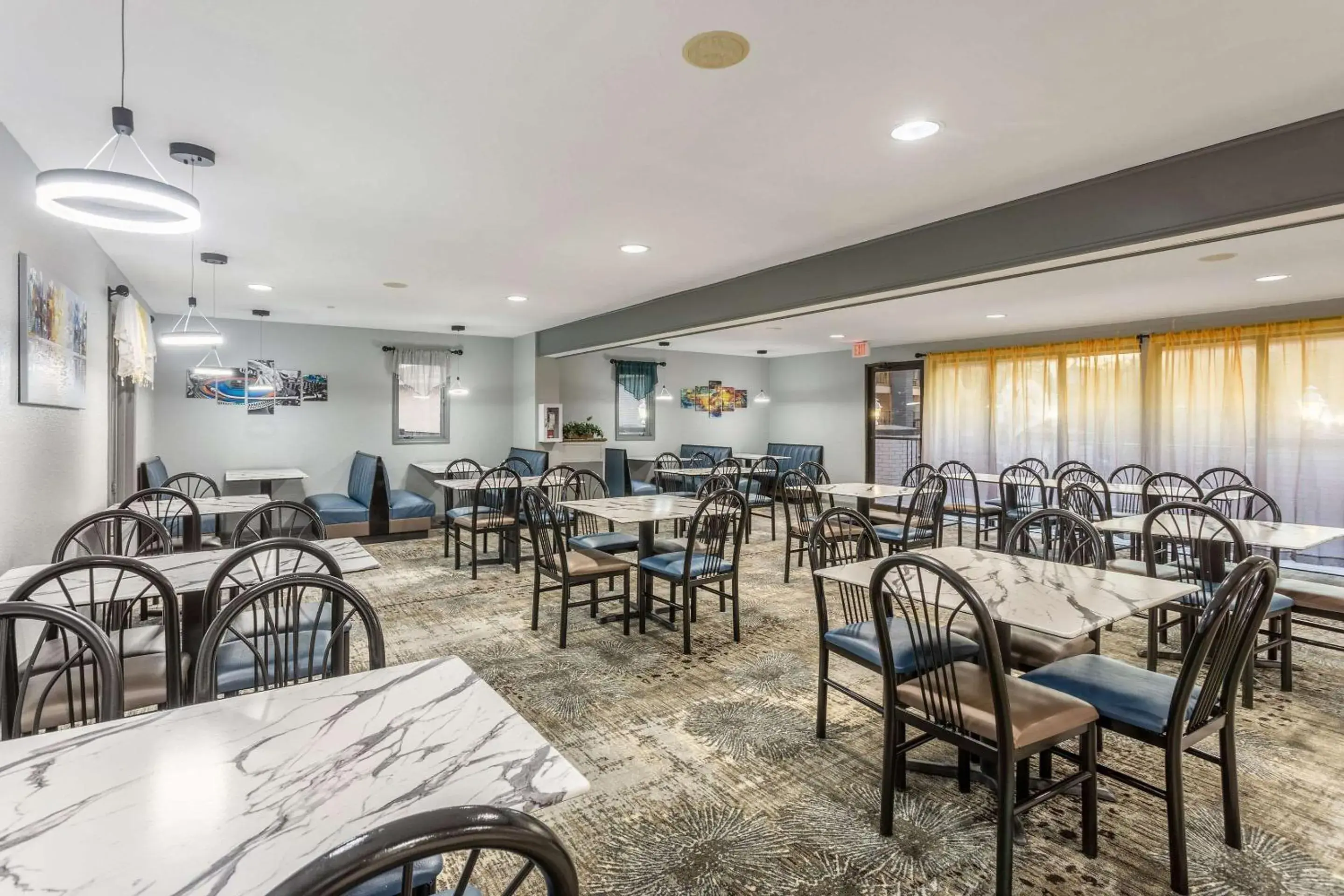 Breakfast in Quality Inn Branson On the Strip Breakfast in Quality Inn Branson On the Strip