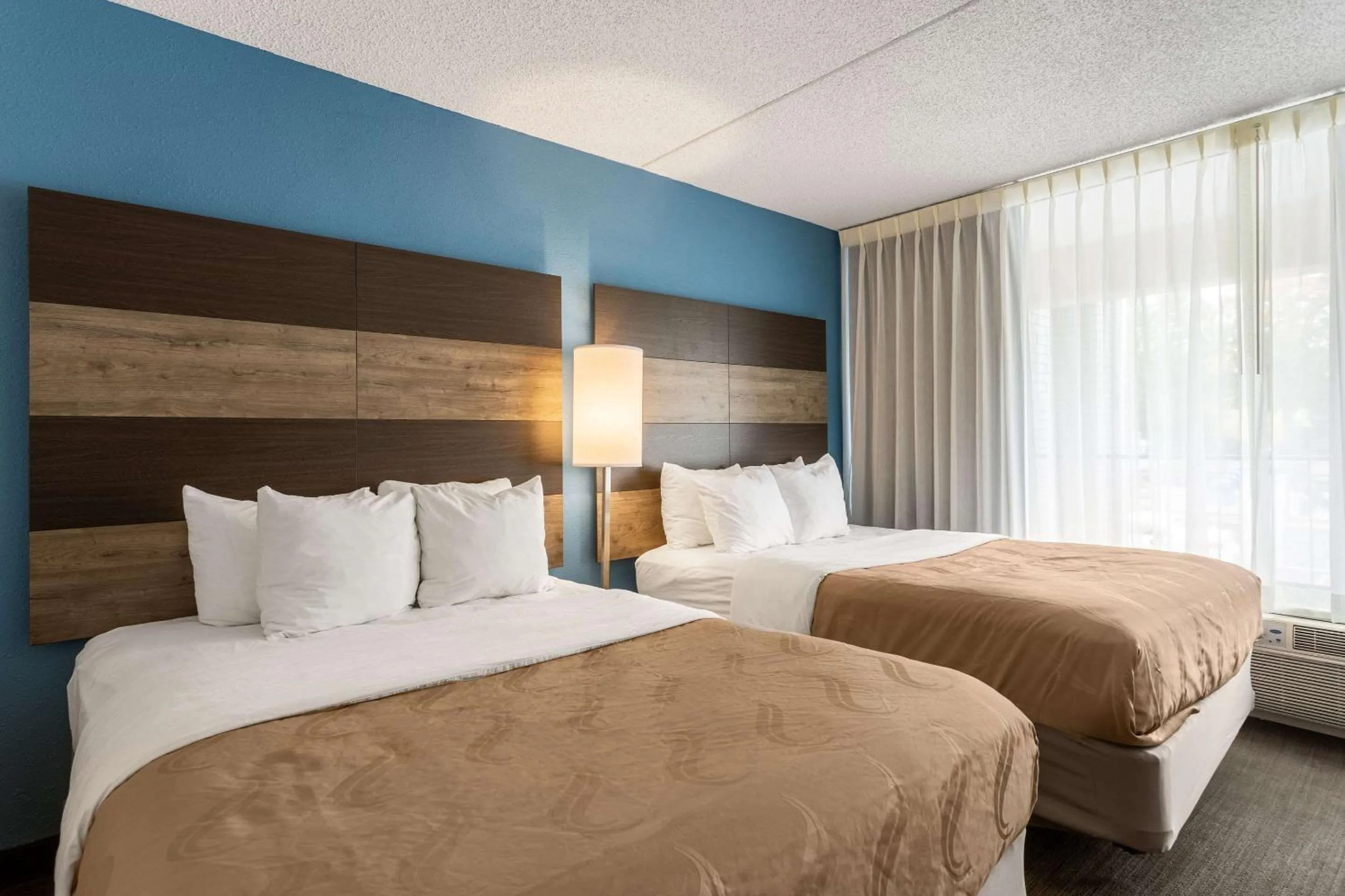 Bedroom, Bed in Quality Inn Branson On the Strip