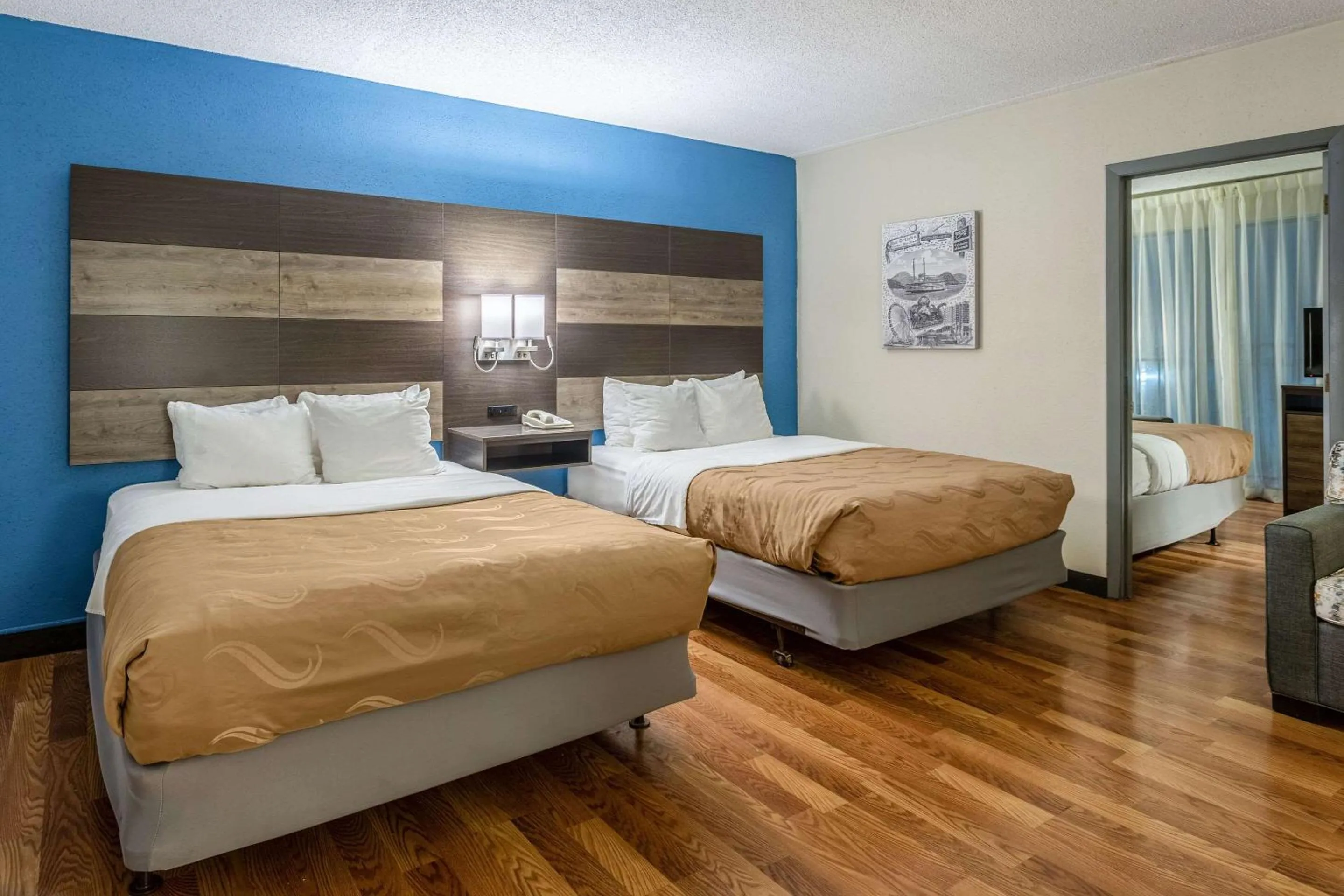 Bedroom, Bed in Quality Inn Branson On the Strip