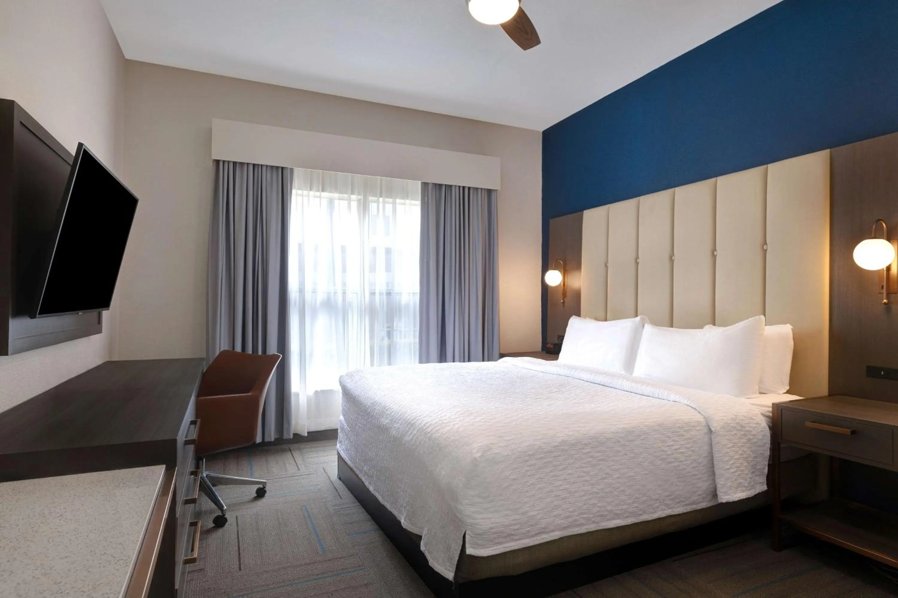 Bed in Homewood Suites by Hilton Jackson-Ridgeland