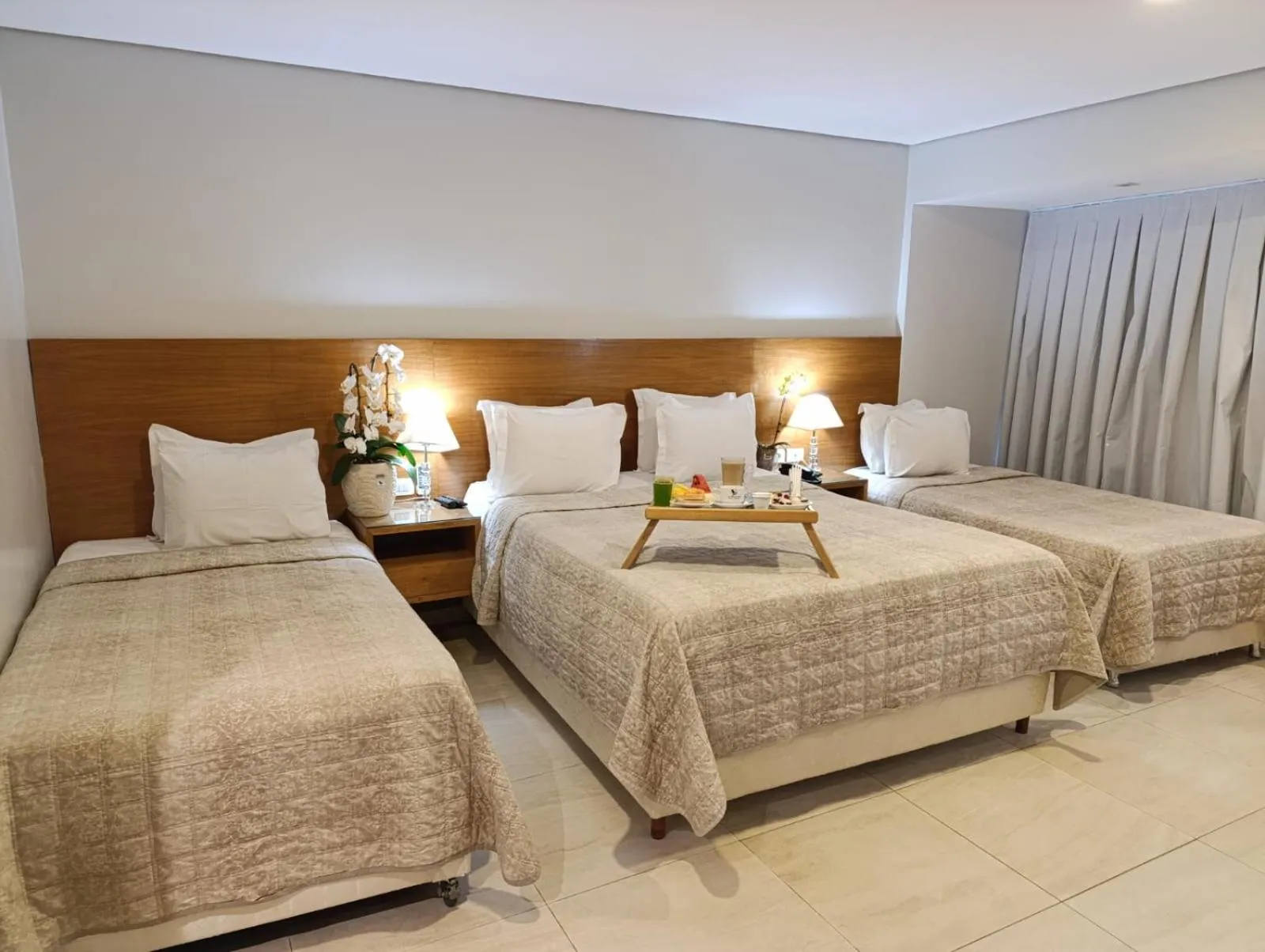 Bed in Hotel Le Pelican