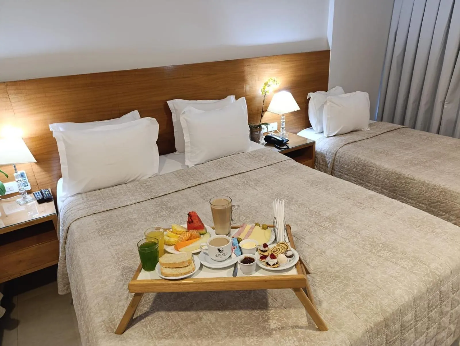 Bed in Hotel Le Pelican