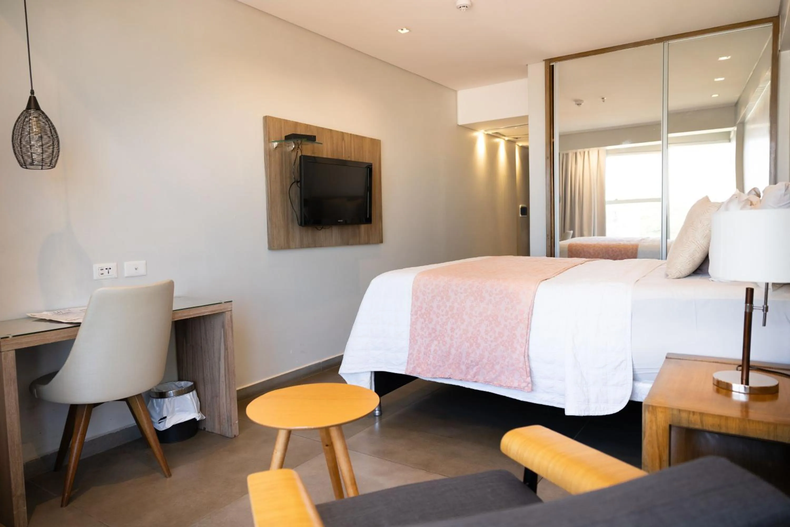 Bed in Hotel Le Pelican