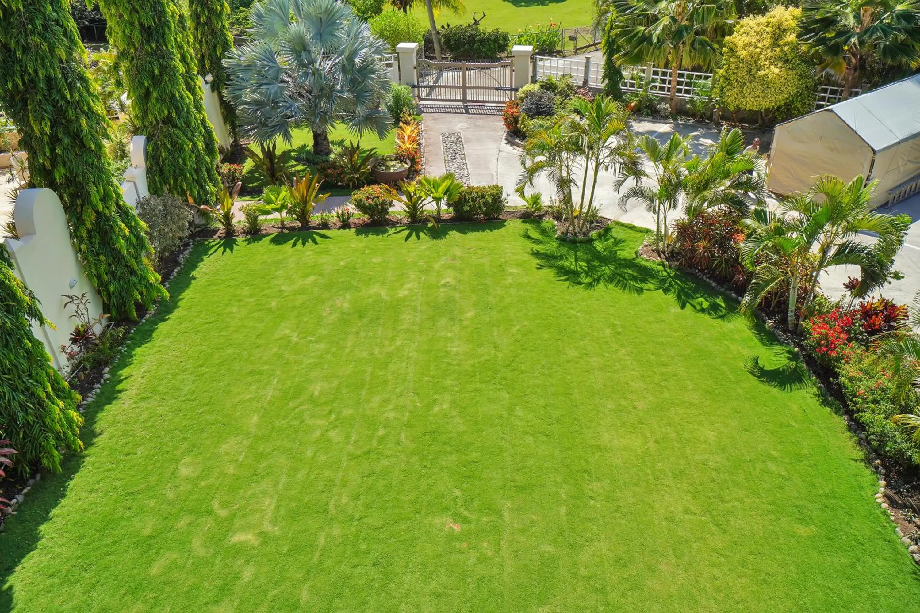 Facade/entrance in Mandela Court Suites Grenada