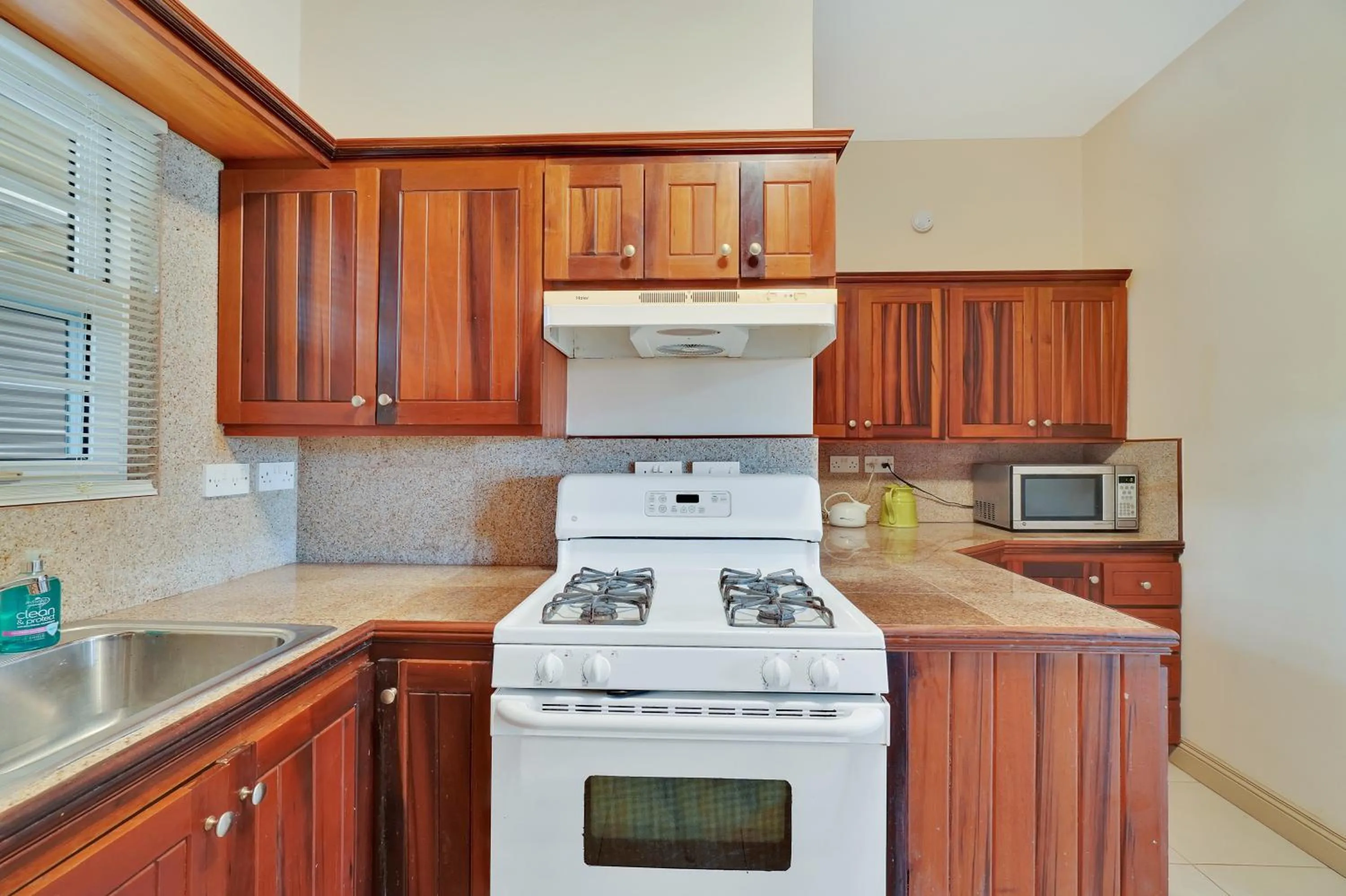 Kitchen or kitchenette in Mandela Court Suites Grenada
