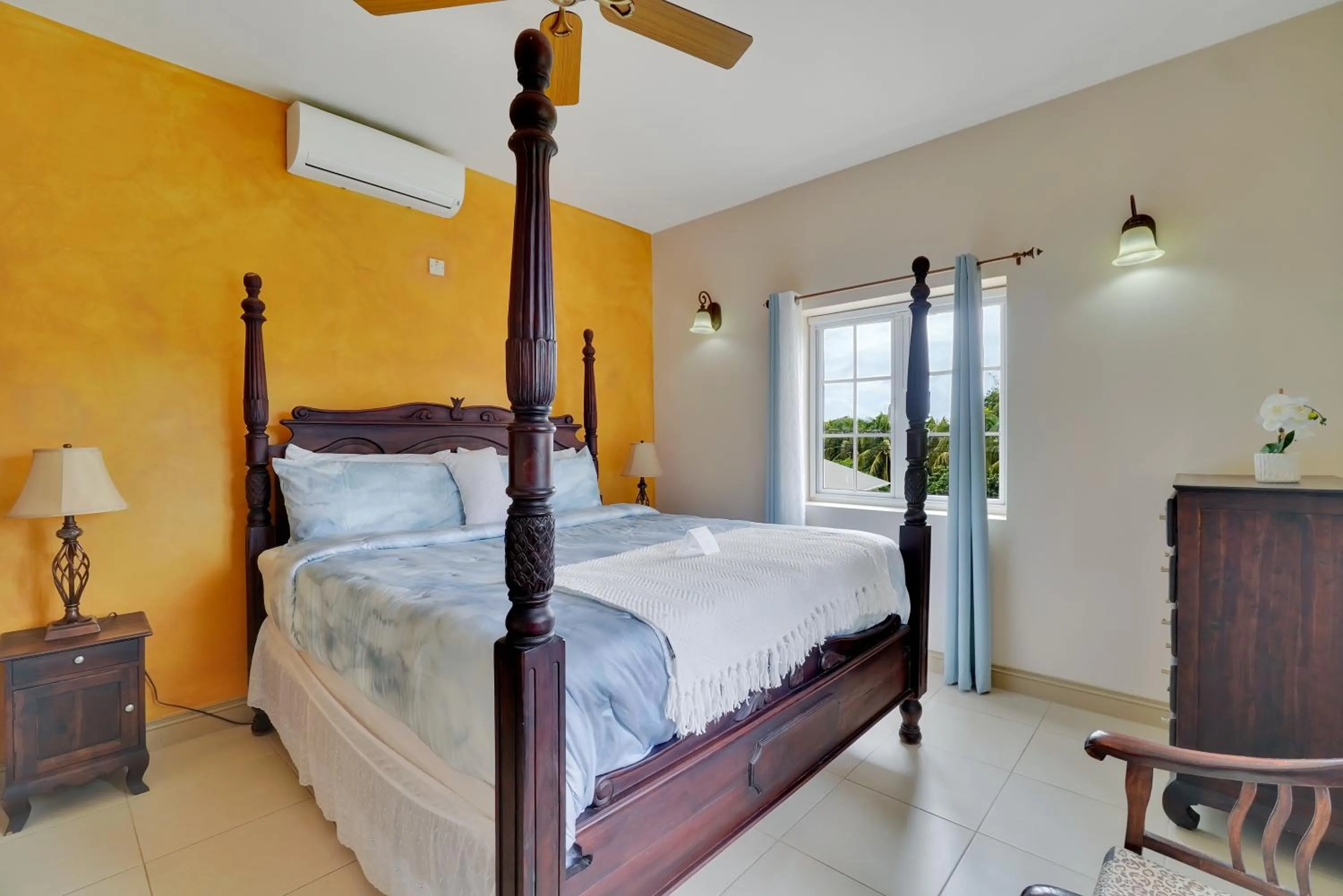 Bed in Mandela Court Suites Grenada