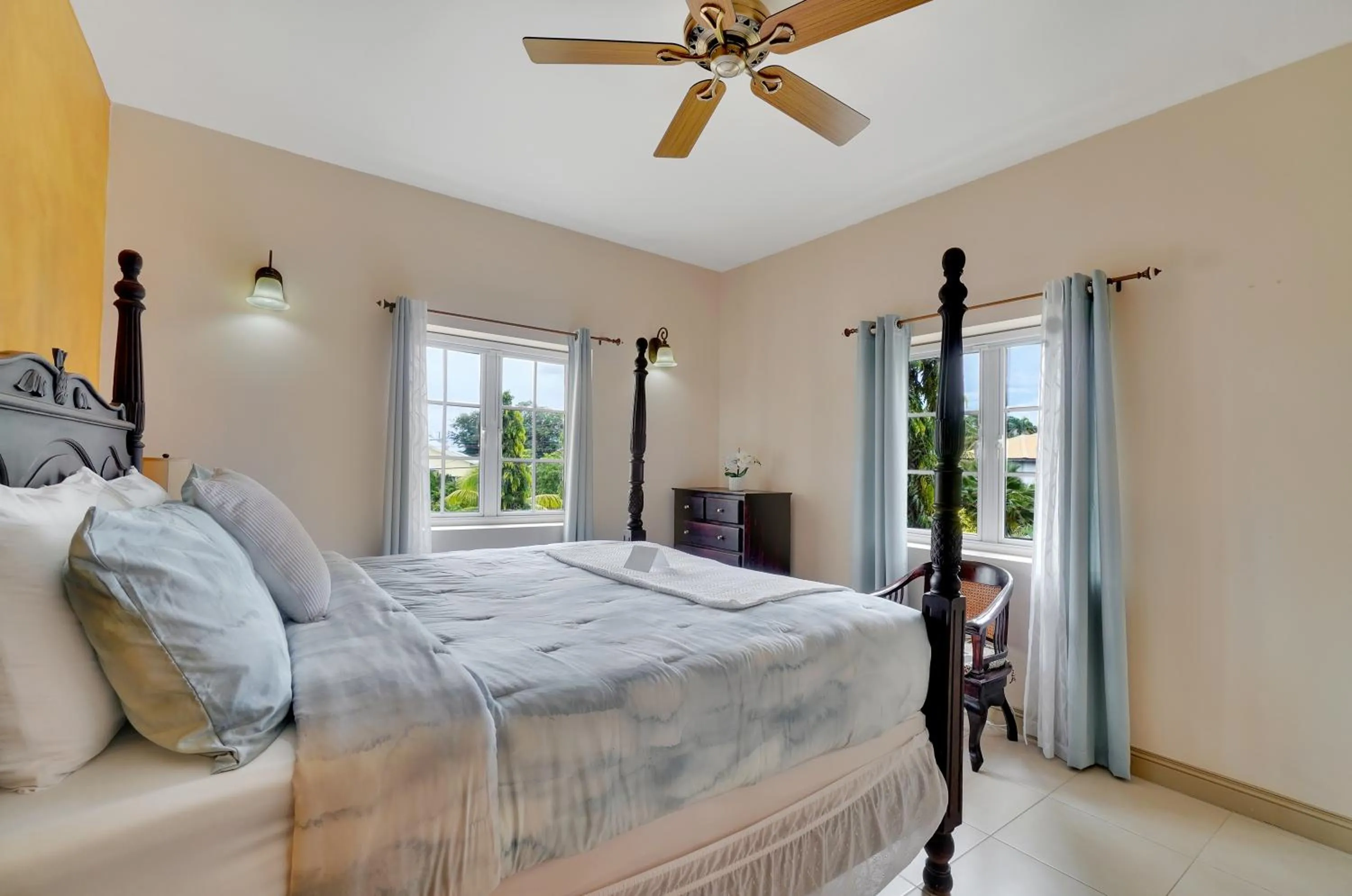 Bed in Mandela Court Suites Grenada