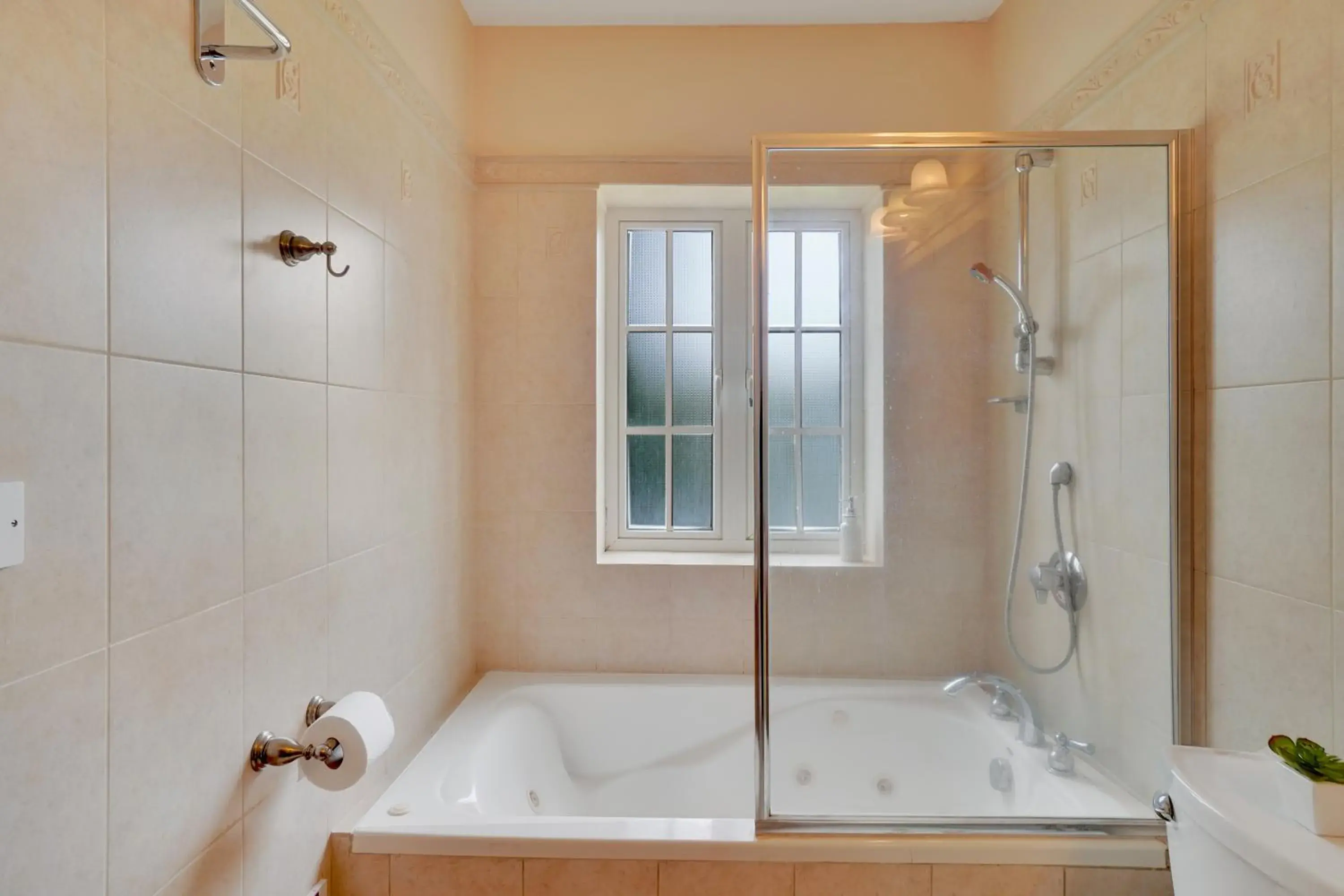 Superior Suite in Mandela Court Suites Grenada Superior Suite in Mandela Court Suites Grenada