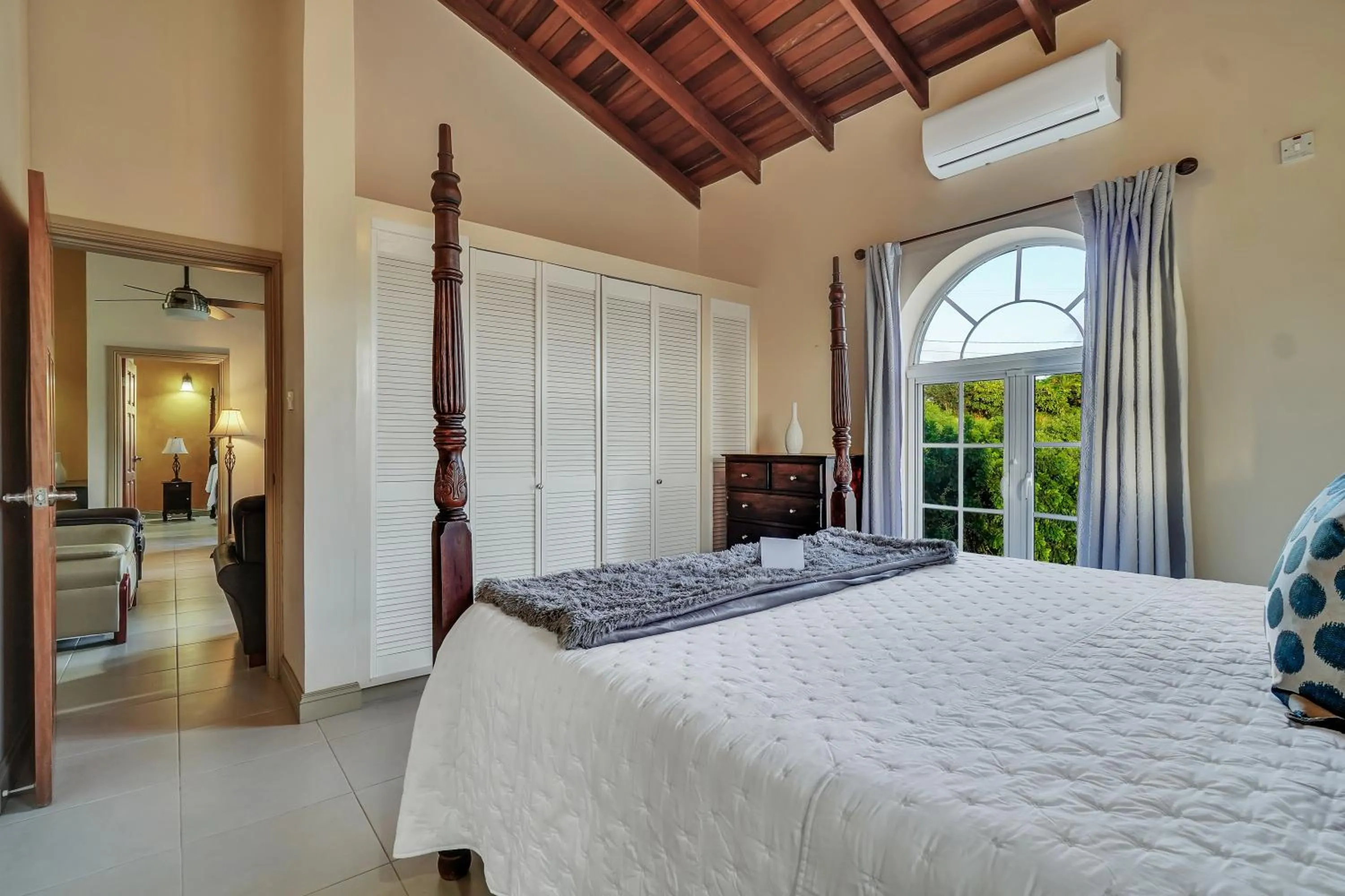 Bed in Mandela Court Suites Grenada