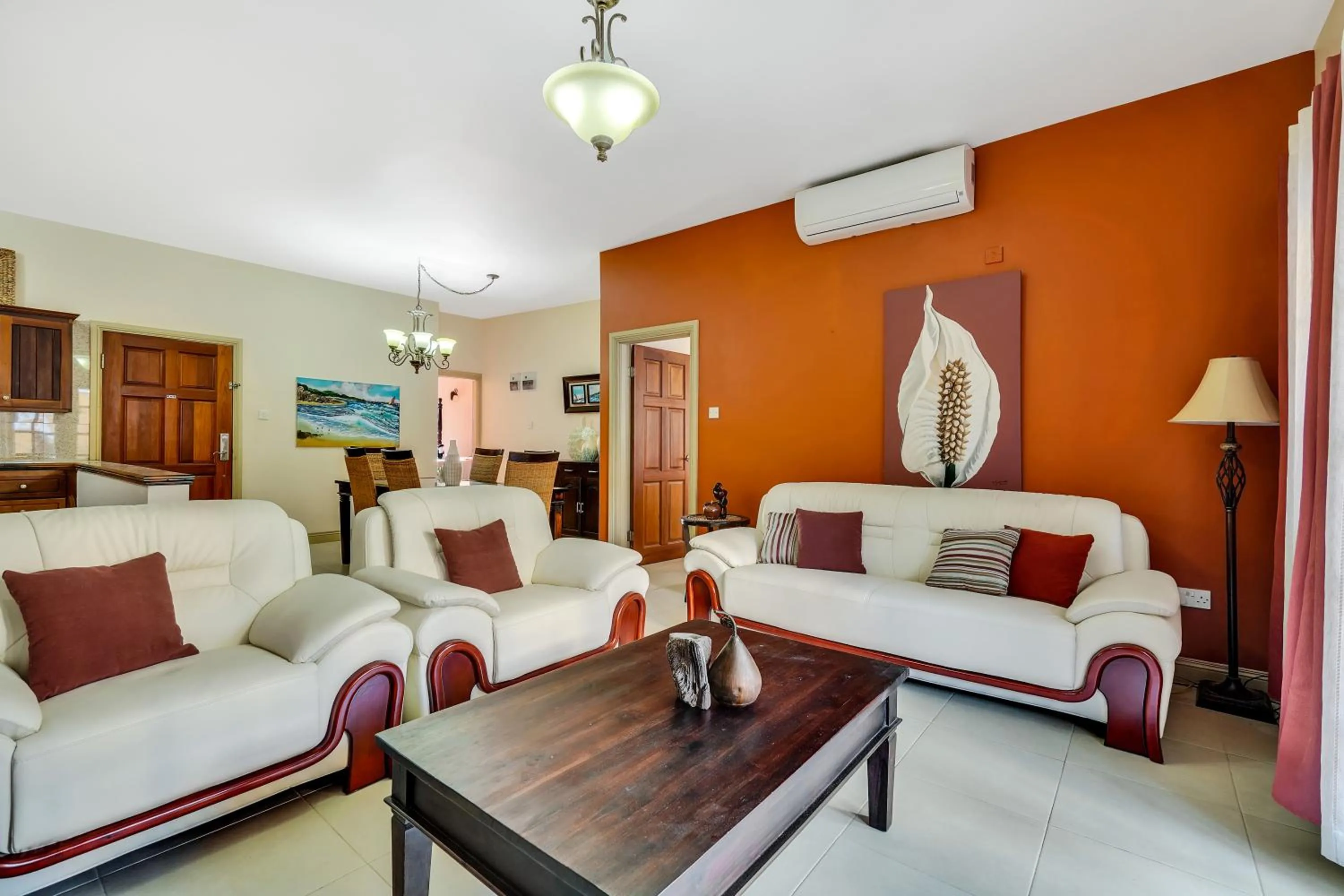 TV and multimedia in Mandela Court Suites Grenada