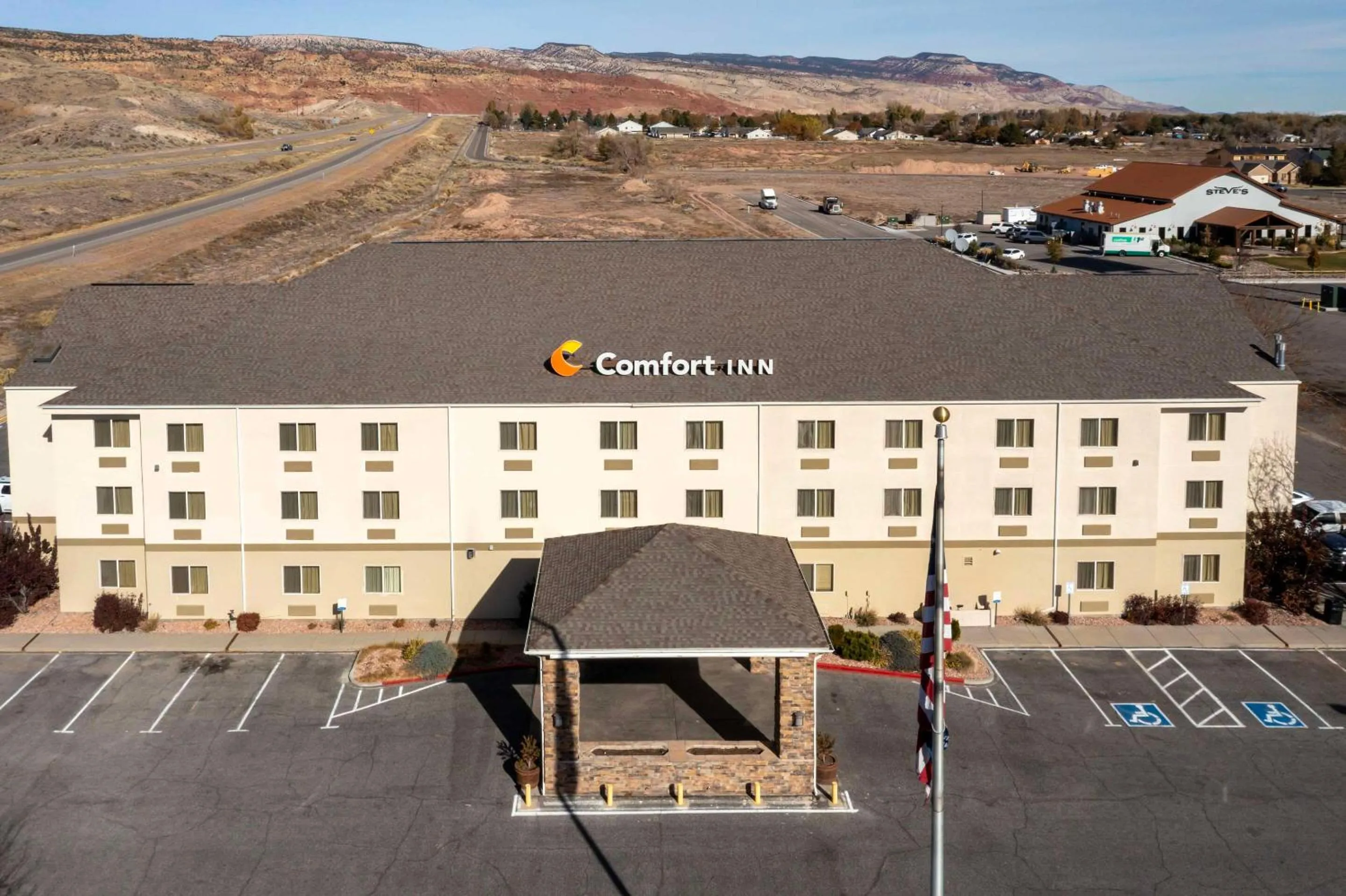 Property building in Comfort Inn Richfield I-70