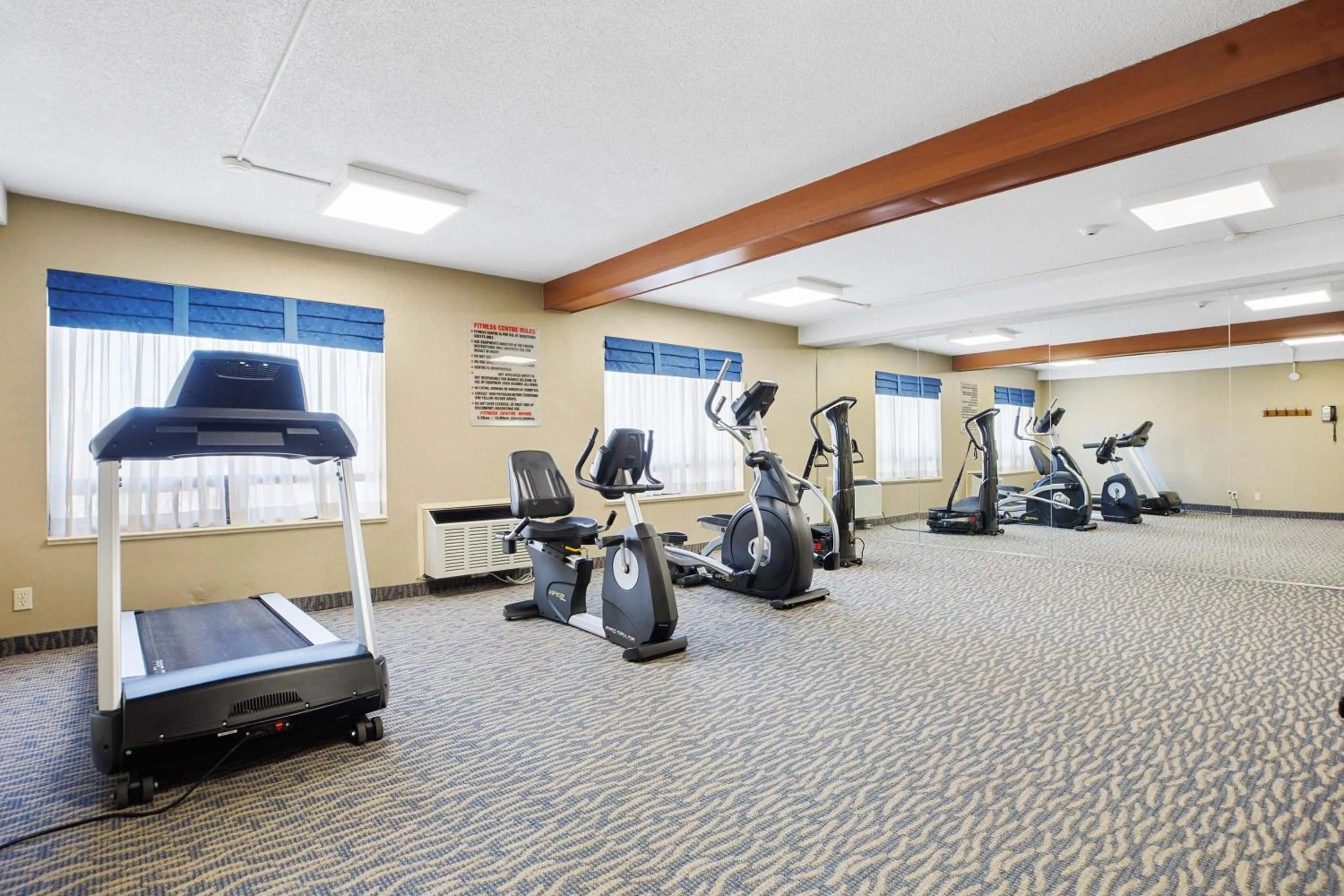 Fitness centre/facilities in Sandman Hotel & Suites London Downtown