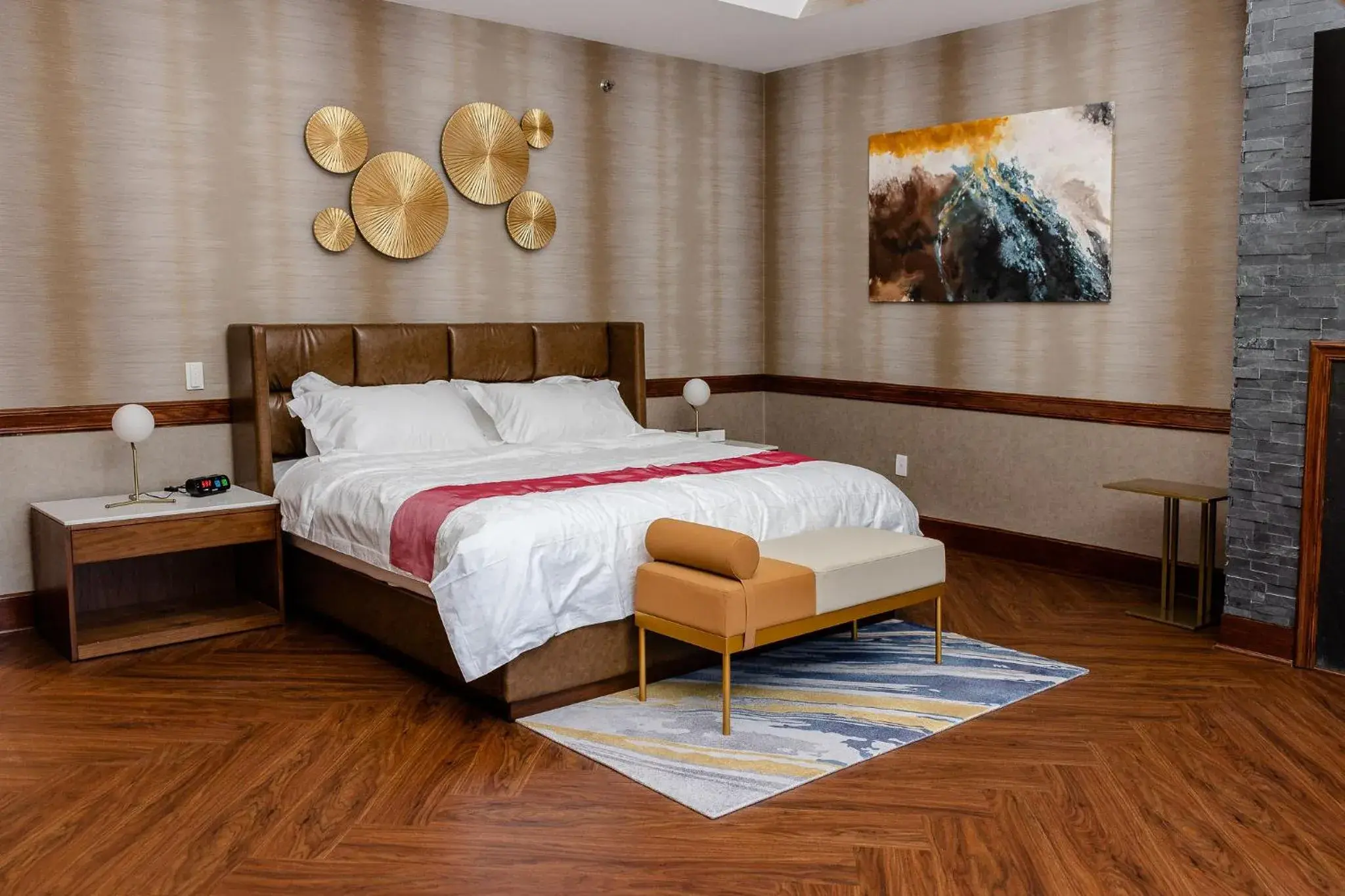 Bedroom, Bed in Chateau Merrimack Hotel & Spa Bedroom, Bed in Chateau Merrimack Hotel & Spa