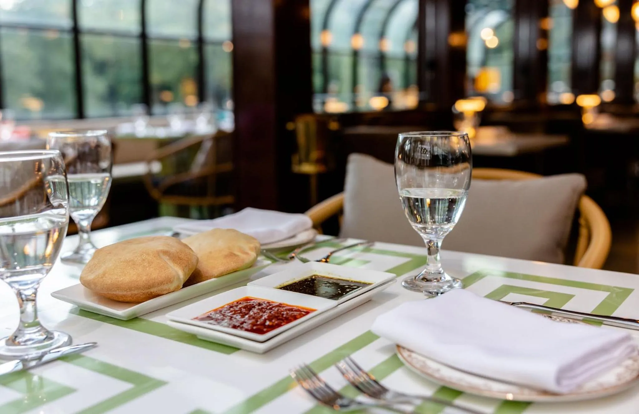 Restaurant/places to eat in Chateau Merrimack Hotel & Spa