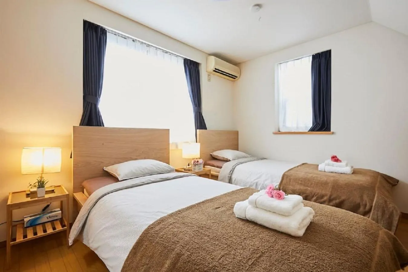 Bed in F1-Upmarket Huose in Shinjuku