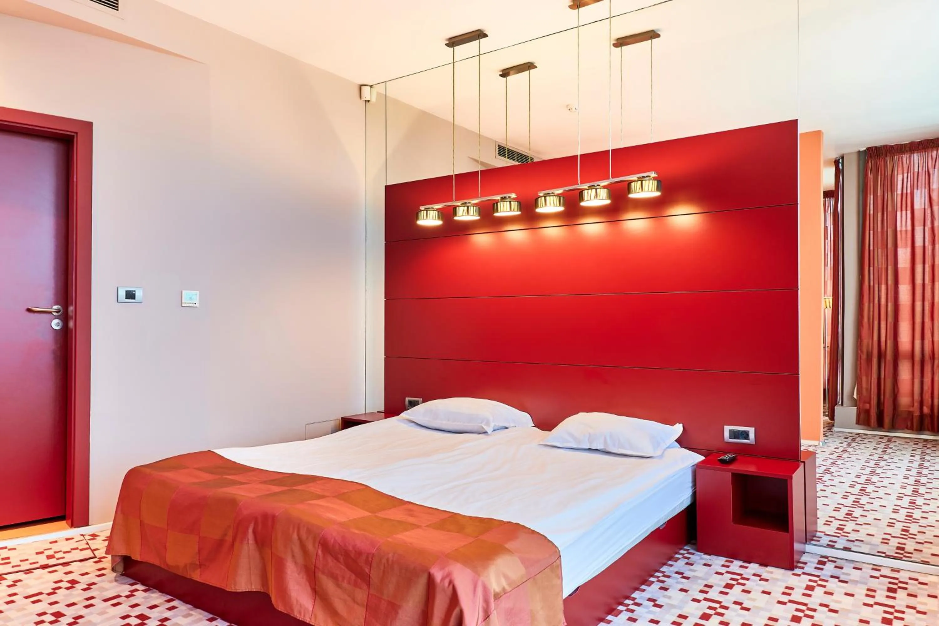 Bedroom, Bed in Monet Hotel