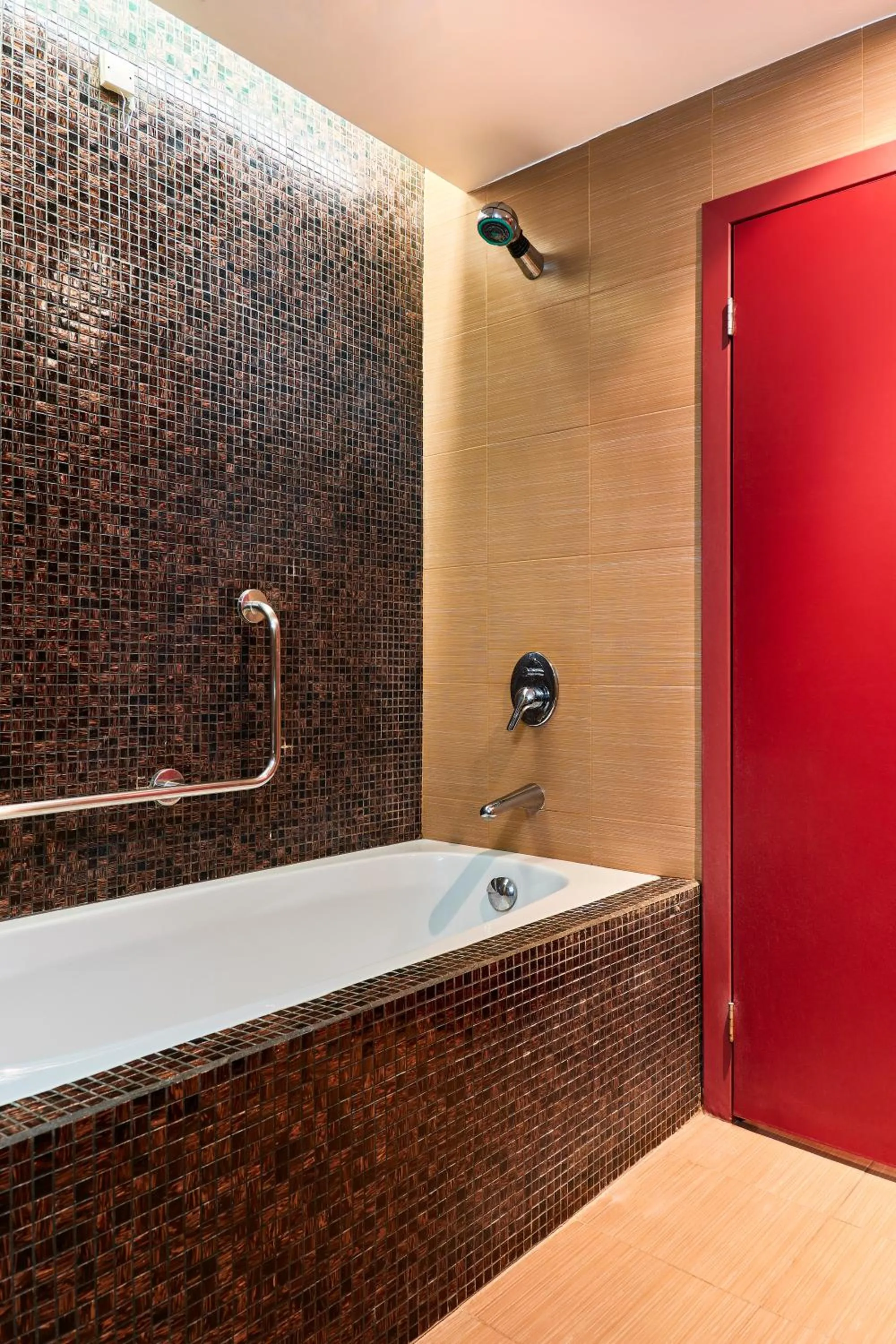 Bathroom in Monet Hotel