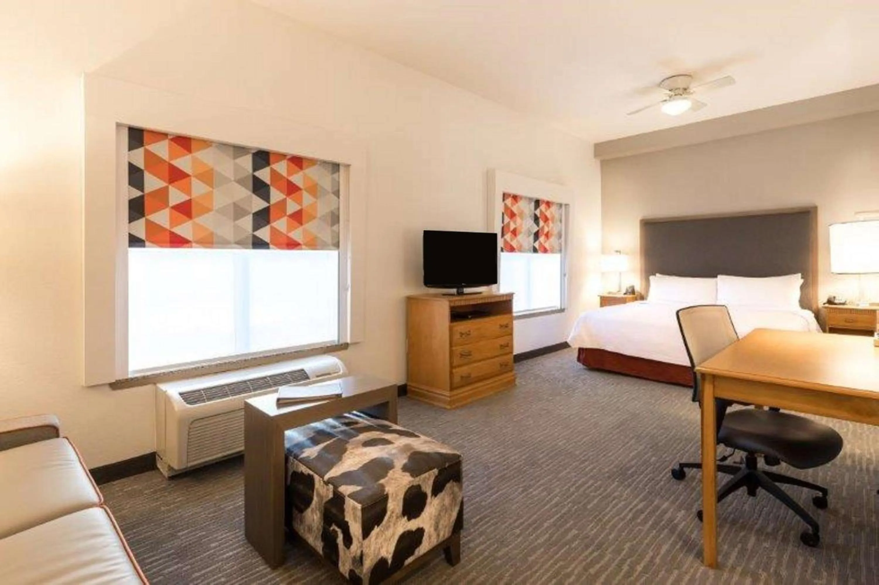 Living room, Bed in Homewood Suites by Hilton at Carolina Point - Greenville