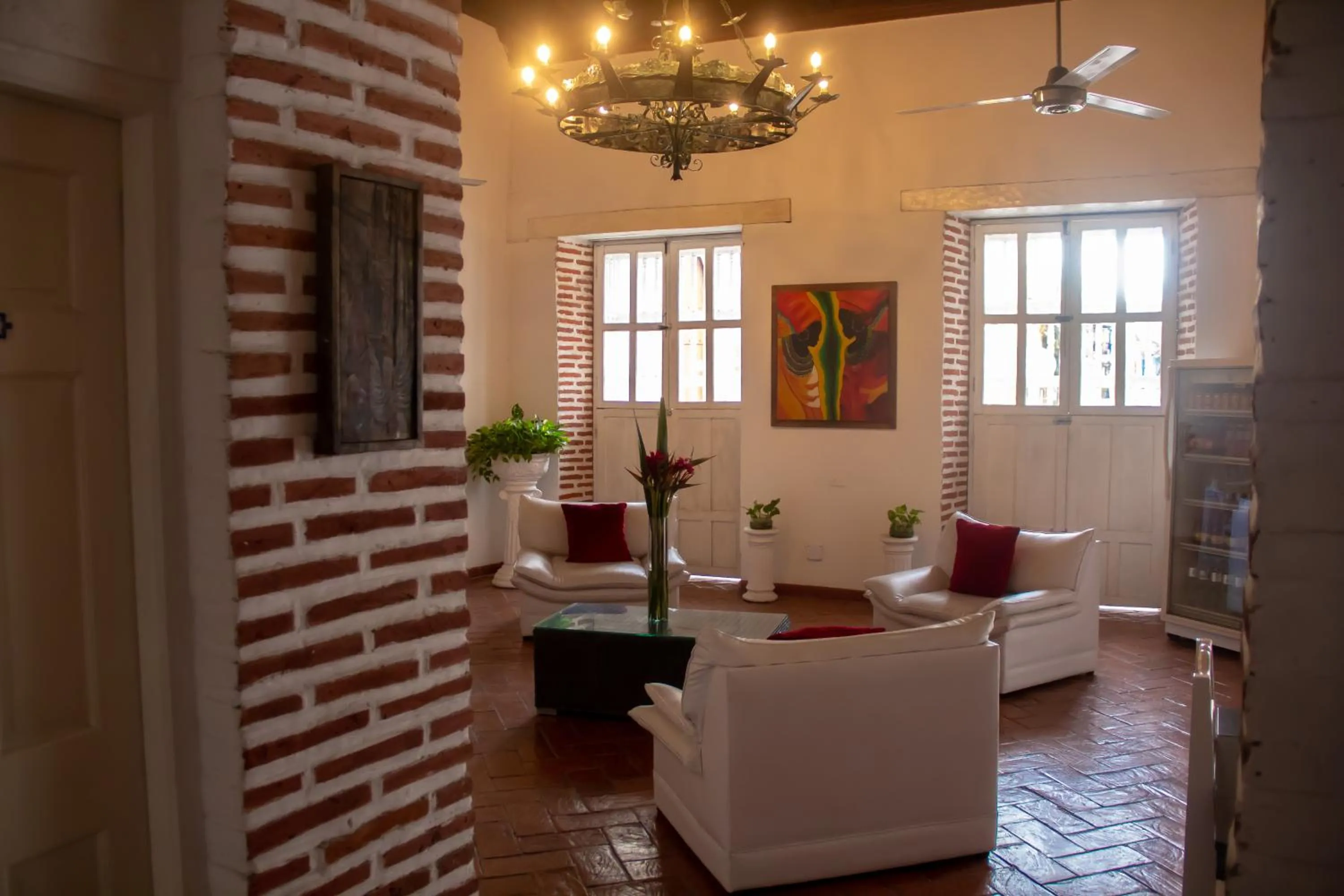 Communal lounge/ TV room in Casa Villa Colonial By Akel Hotels