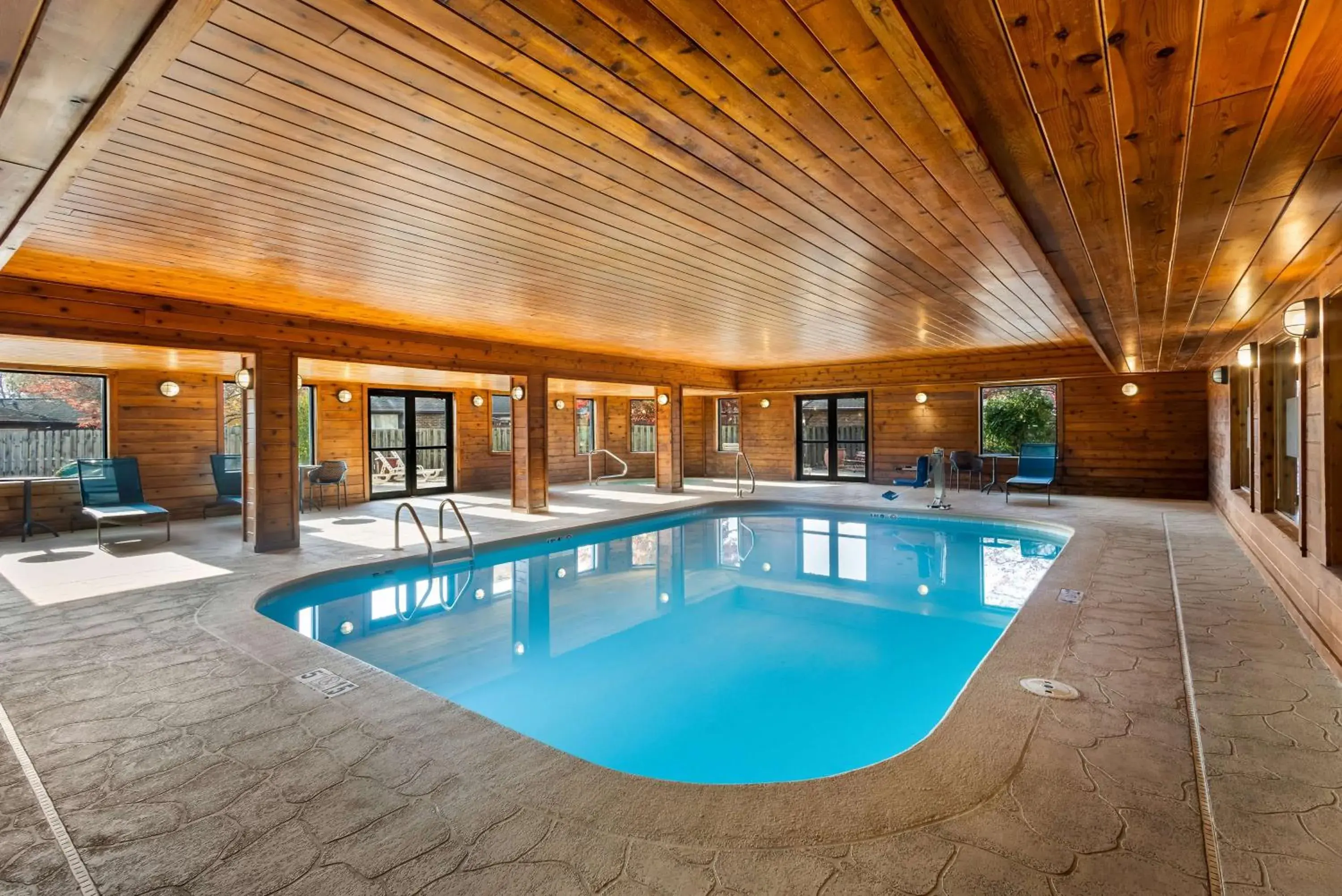 Pool view in Hampton Inn Marion Pool view in Hampton Inn Marion