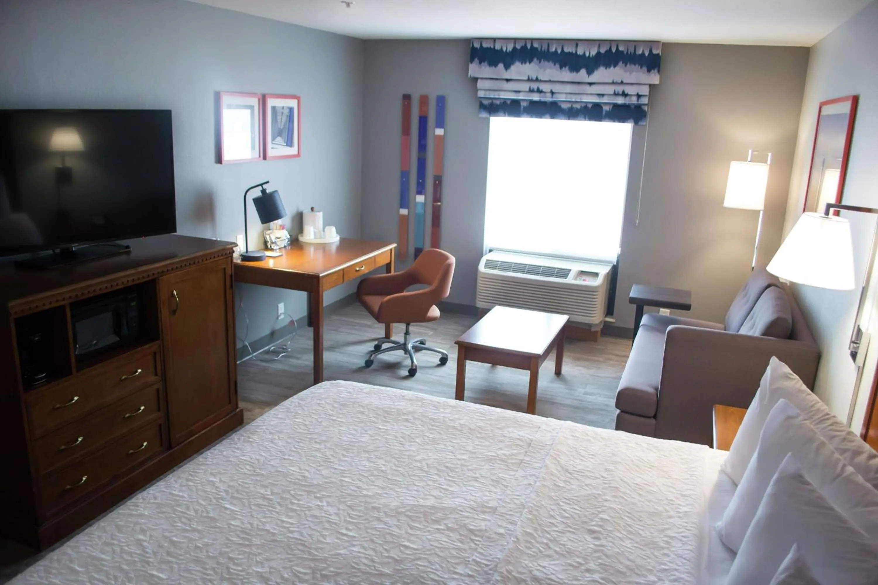 Bed in Hampton Inn Marion