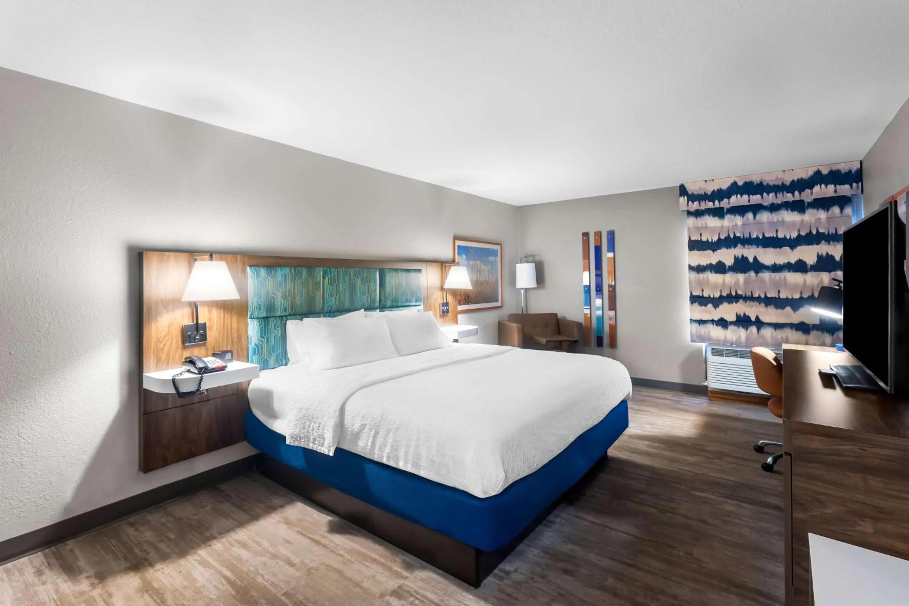 Bed in Hampton Inn Marion