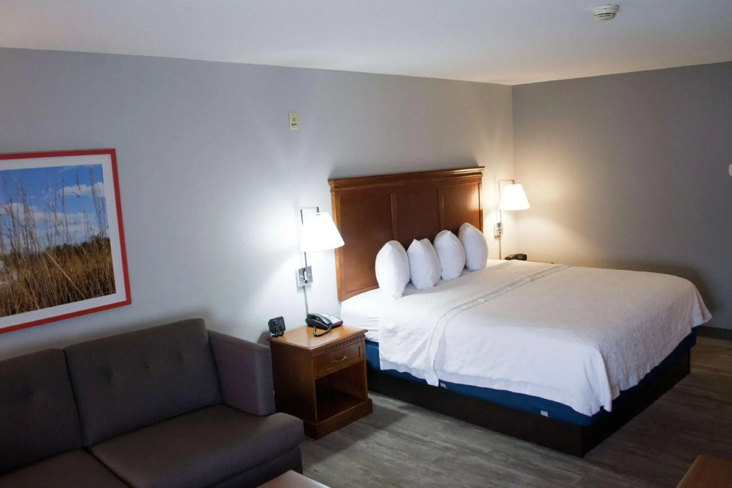 Bed in Hampton Inn Marion Bed in Hampton Inn Marion