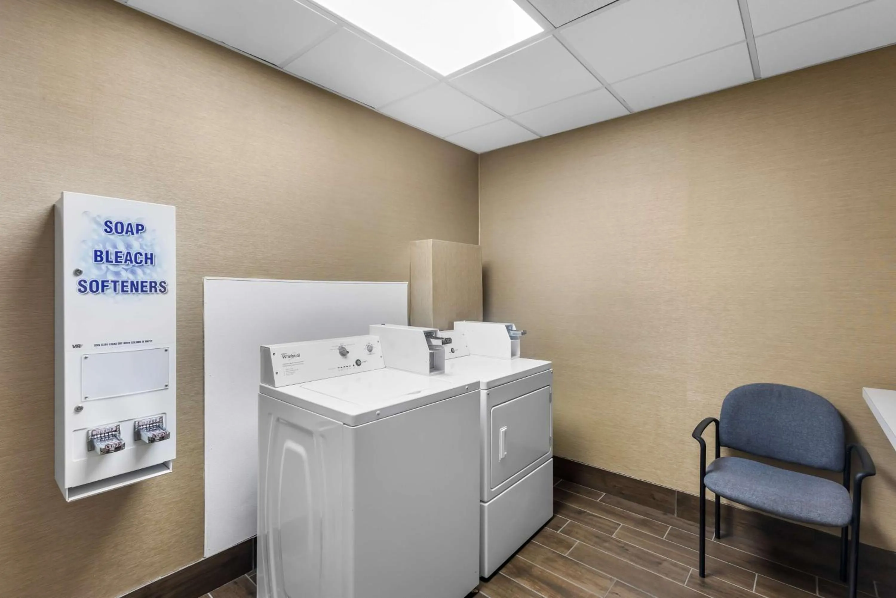 laundry in Hampton Inn Marion