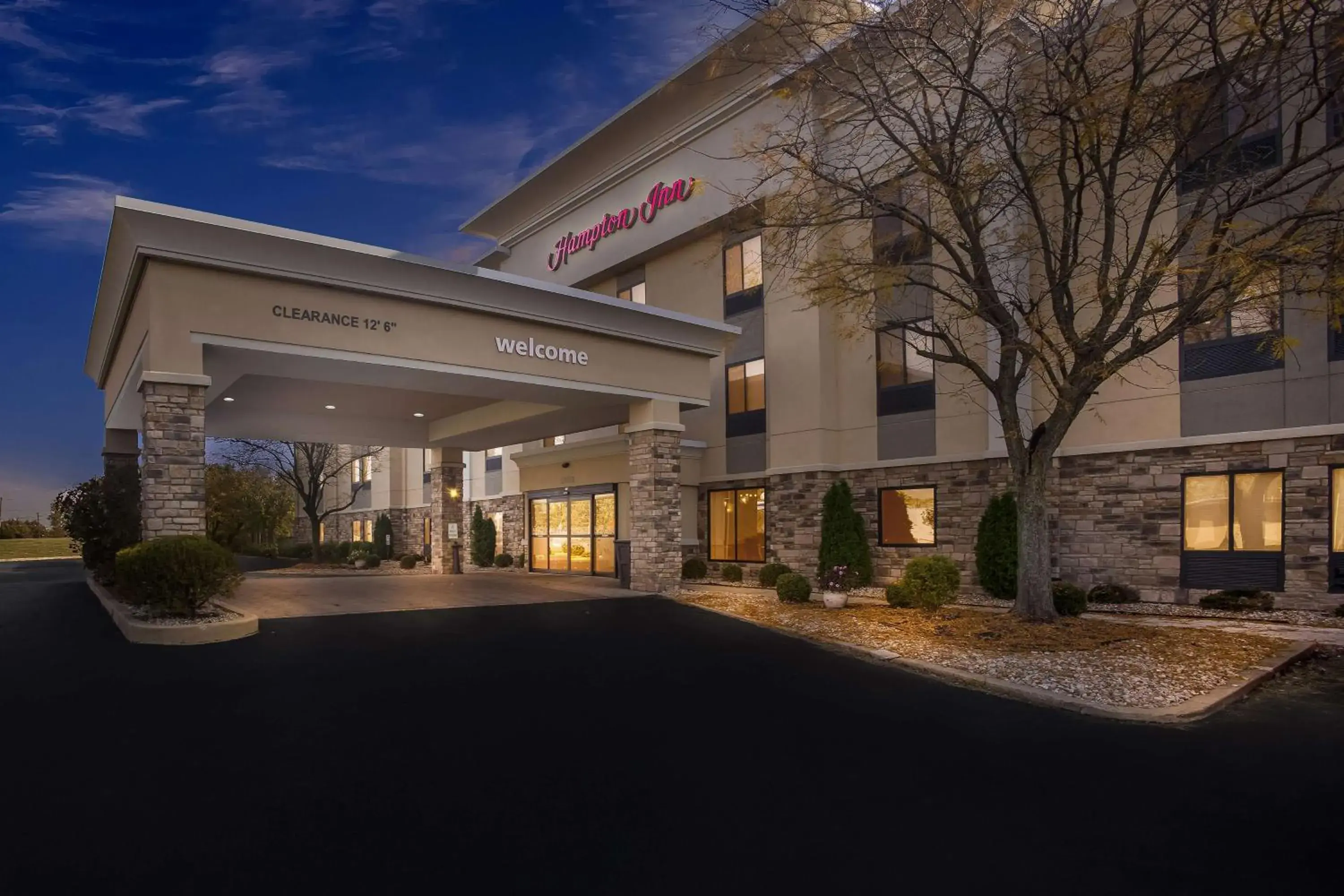 Property building in Hampton Inn Marion Property building in Hampton Inn Marion