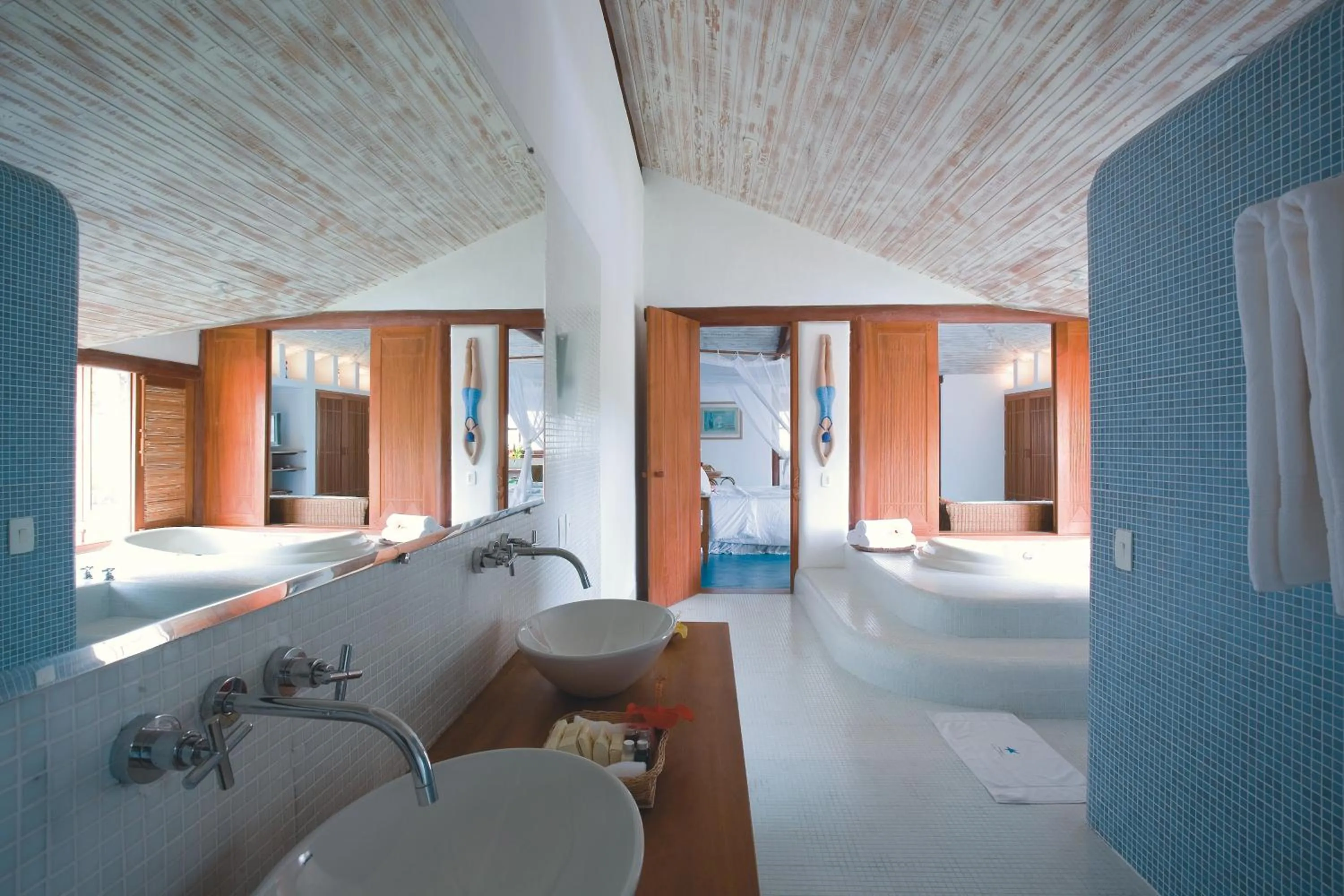 Shower, Bed in Pousada Estrela D' Água