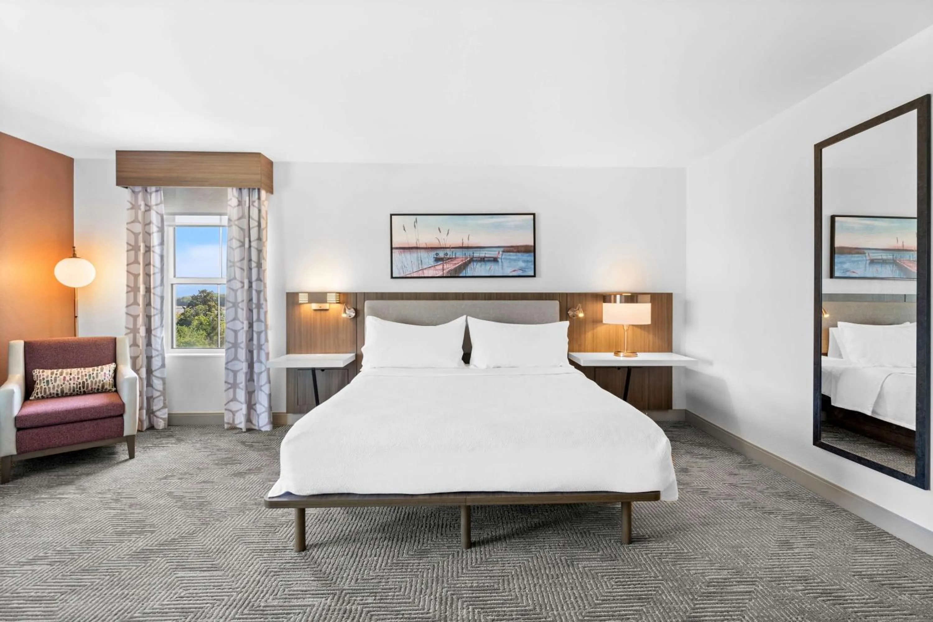 Bed in Hilton Garden Inn Suffolk Riverfront