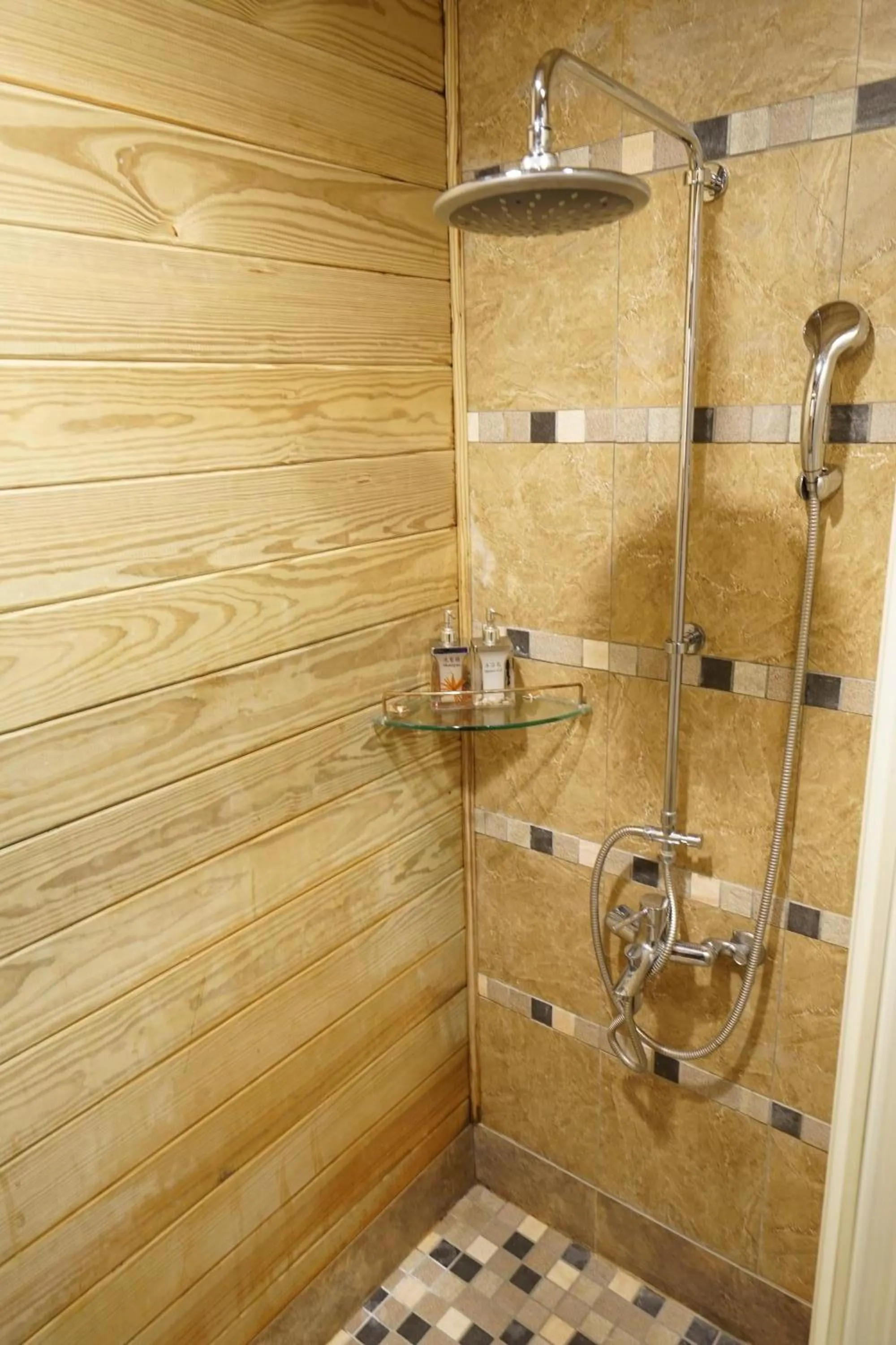 Shower in Island Paradise Resort Club