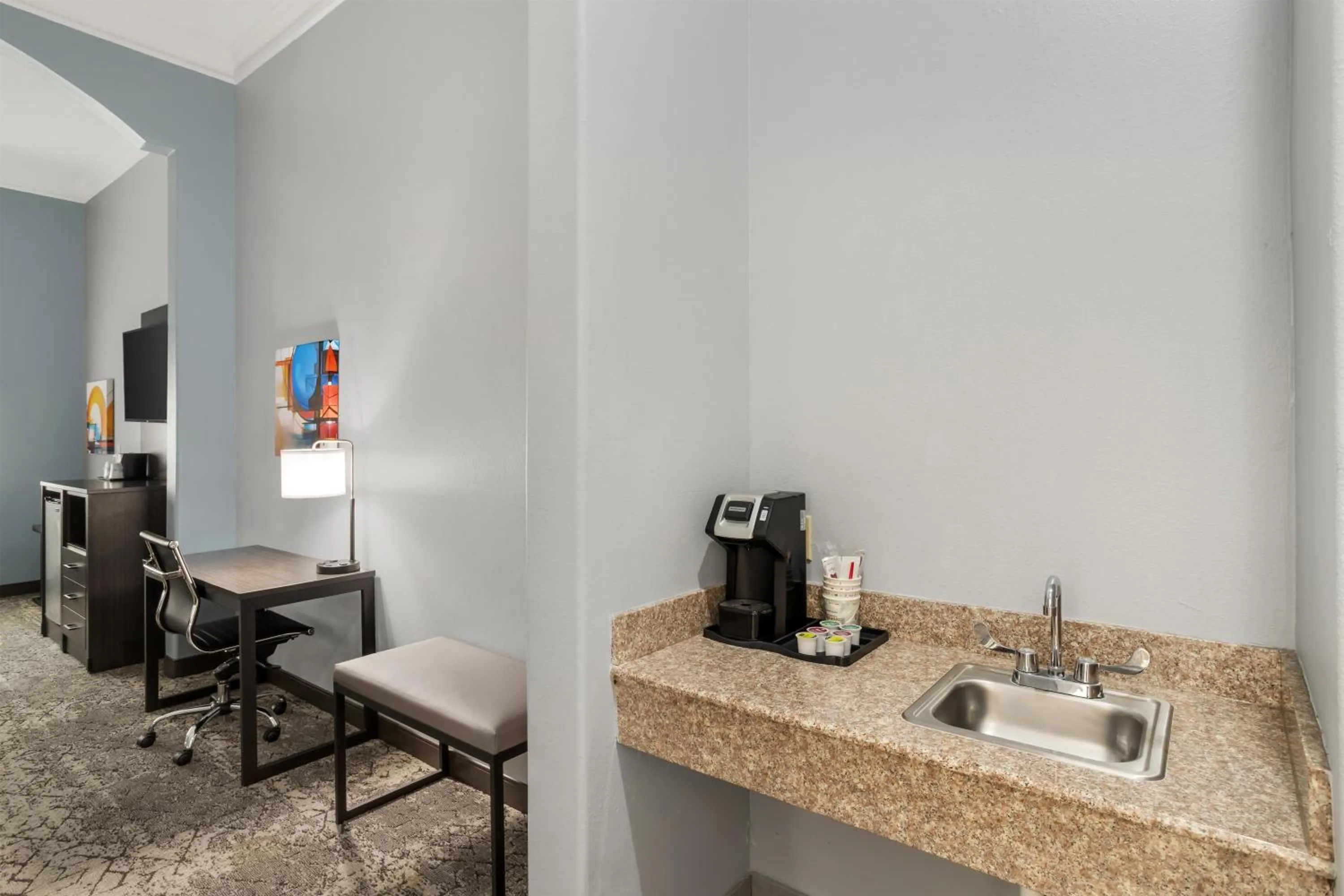 Photo of the whole room in Best Western Plus New Caney Inn & Suites