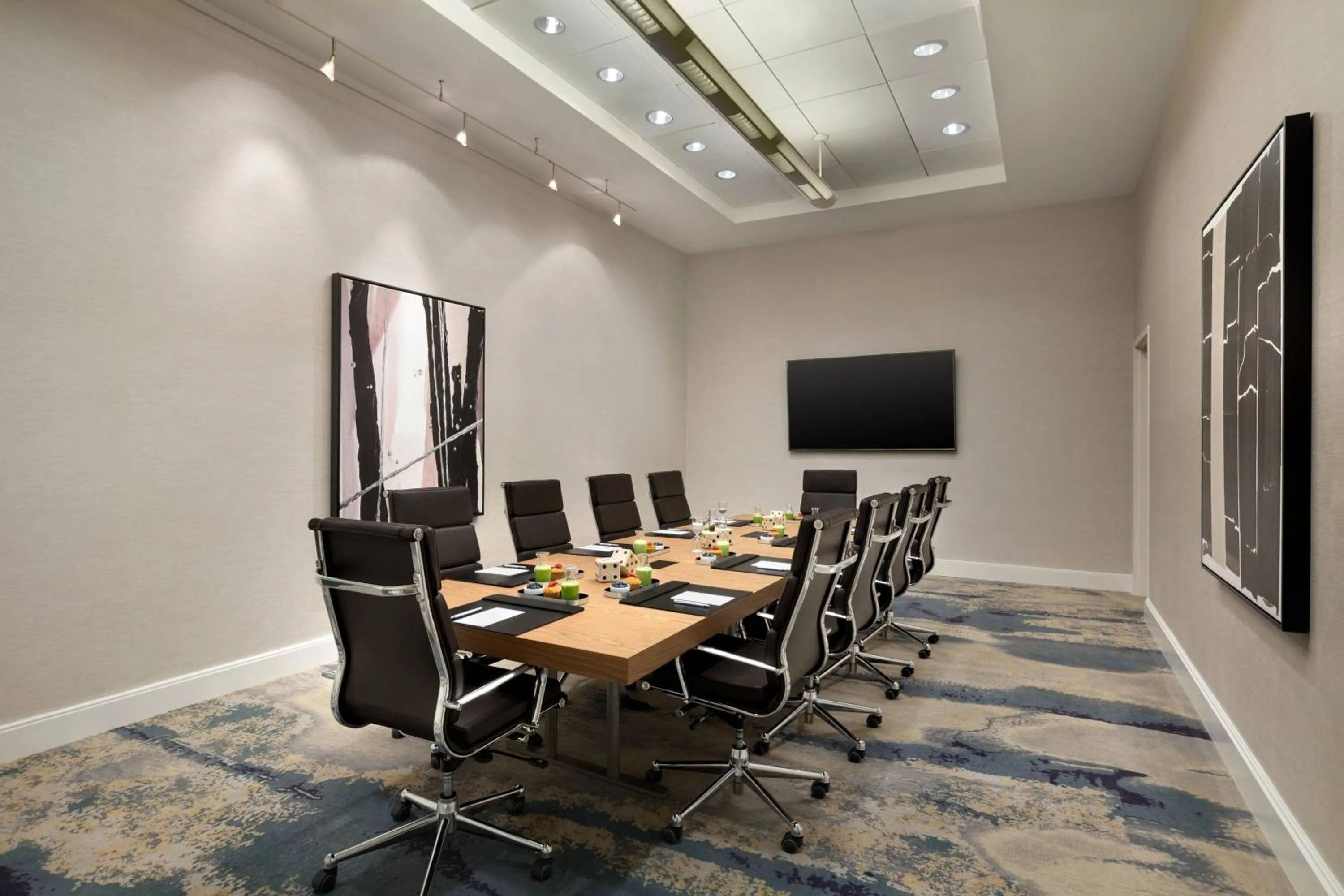 Meeting/conference room in Twelve Midtown, Autograph Collection