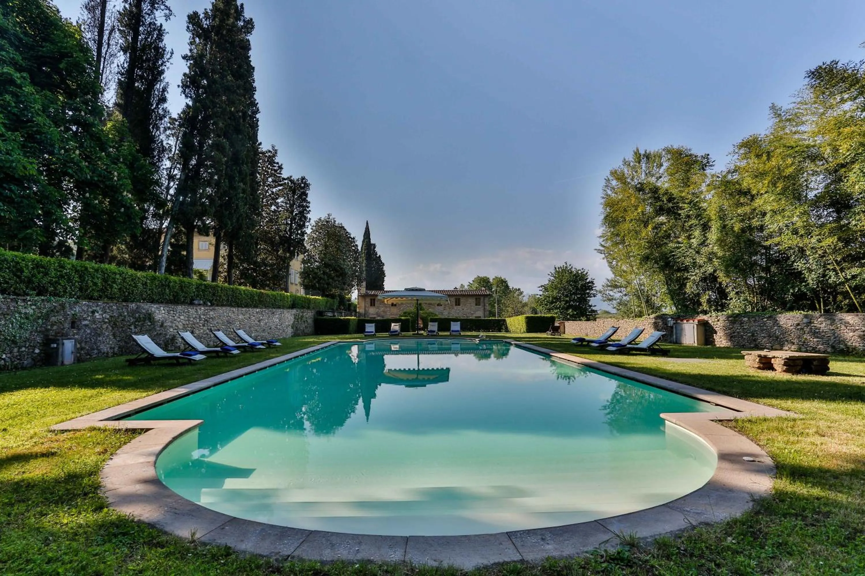 Swimming pool in Coselli 's Collection. Luxury Villas Rental