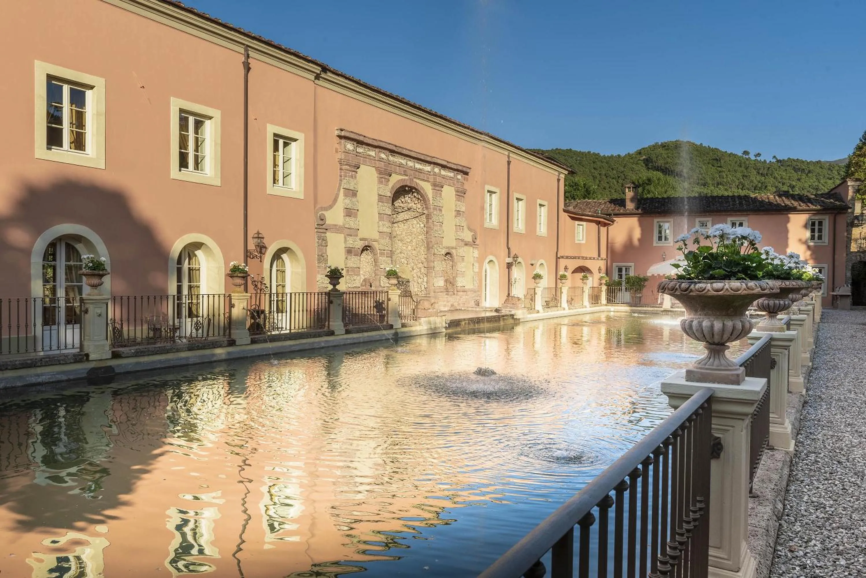 Coselli 's Collection. Luxury Villas Rental