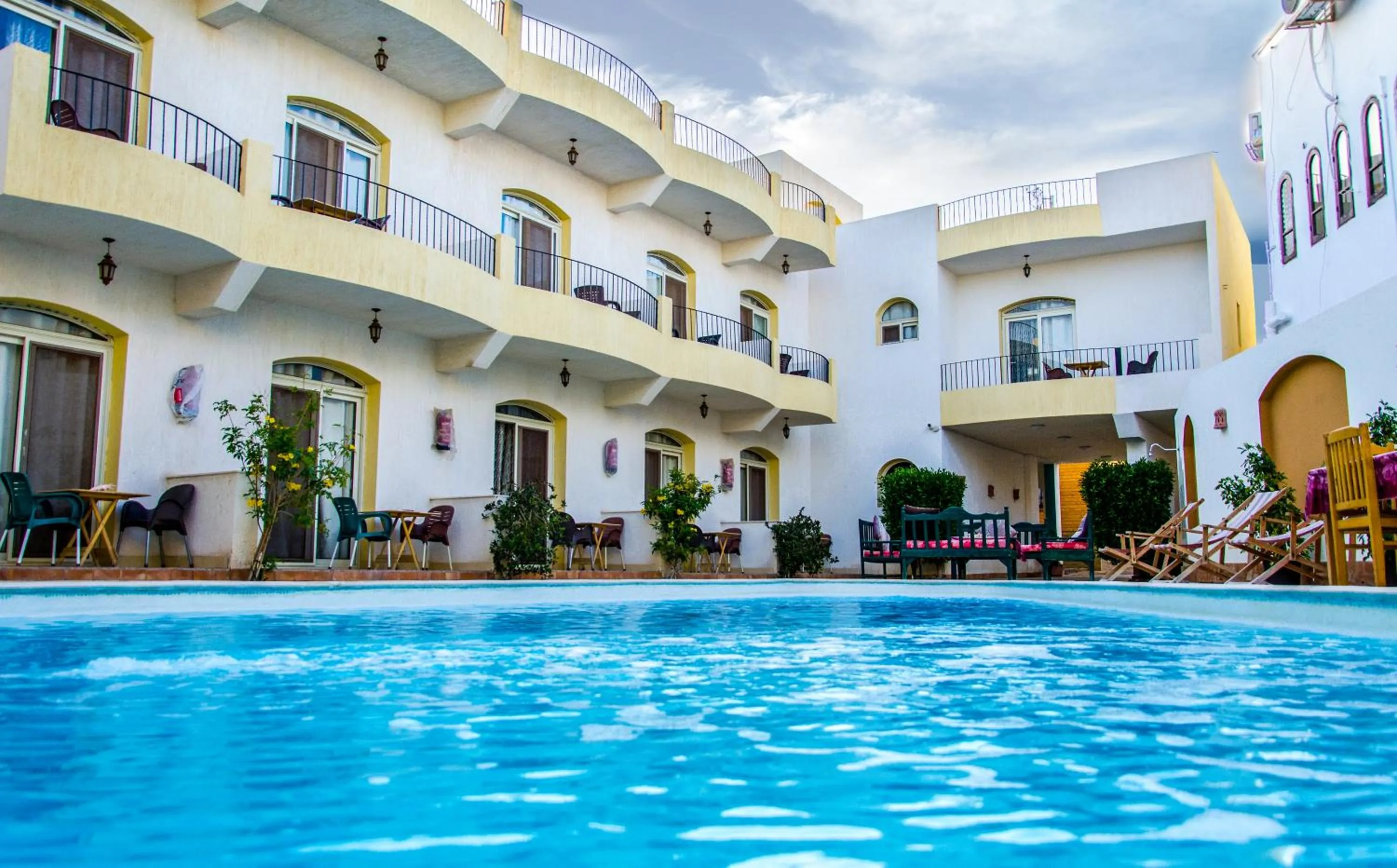 Garden in New Yalla Hotel