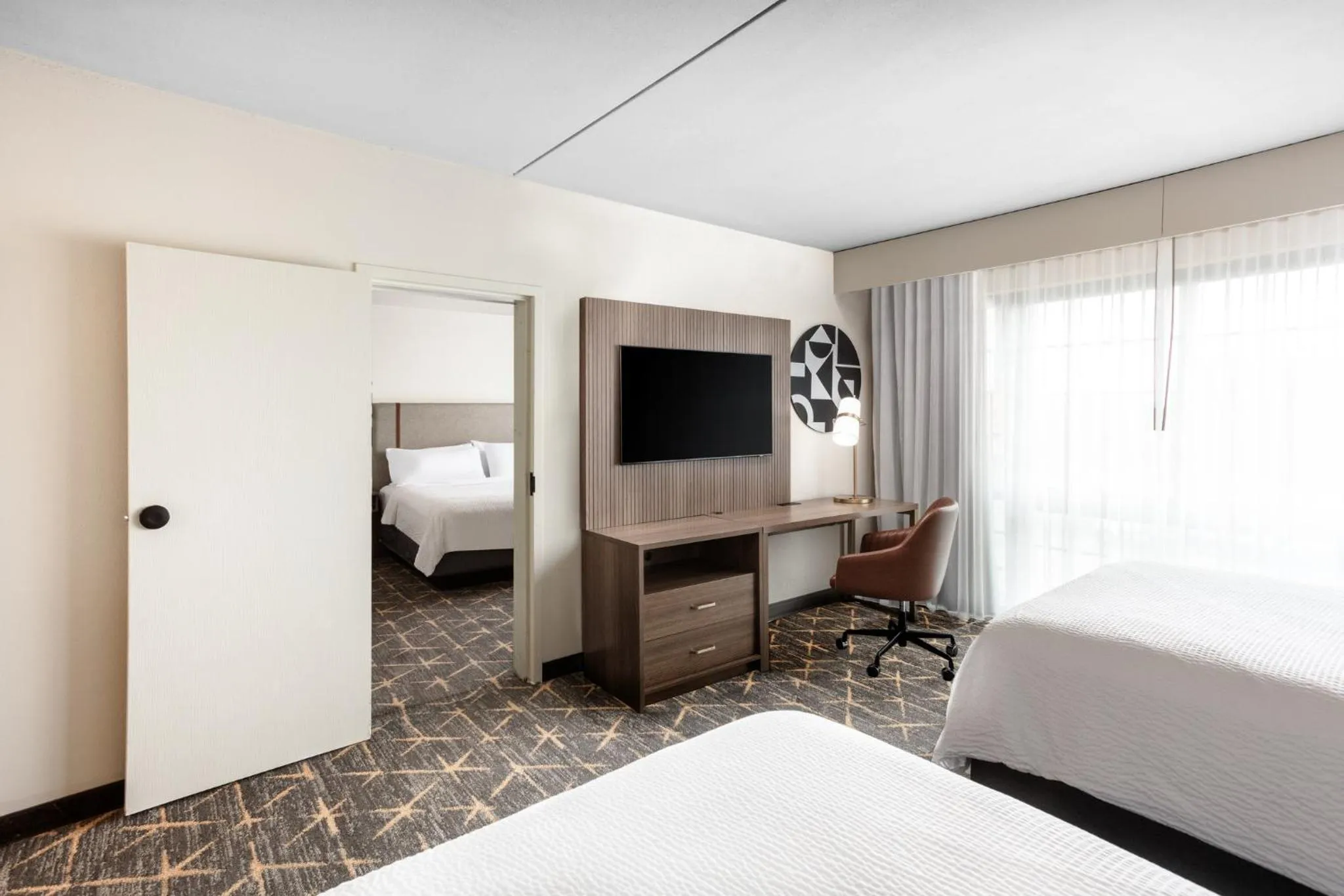 Photo of the whole room, Bed in Holiday Inn & Suites Springfield-I-44 by IHG