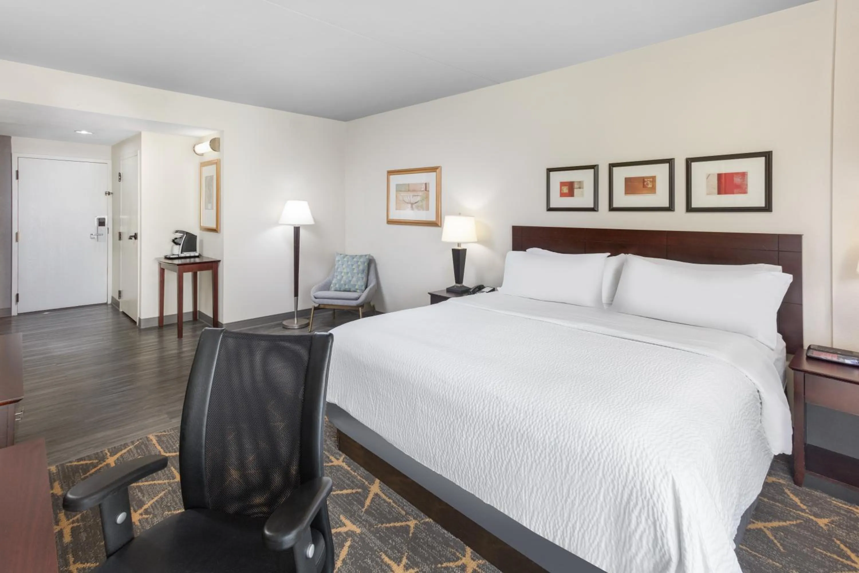 Bedroom, Bed in Holiday Inn & Suites Springfield-I-44 by IHG