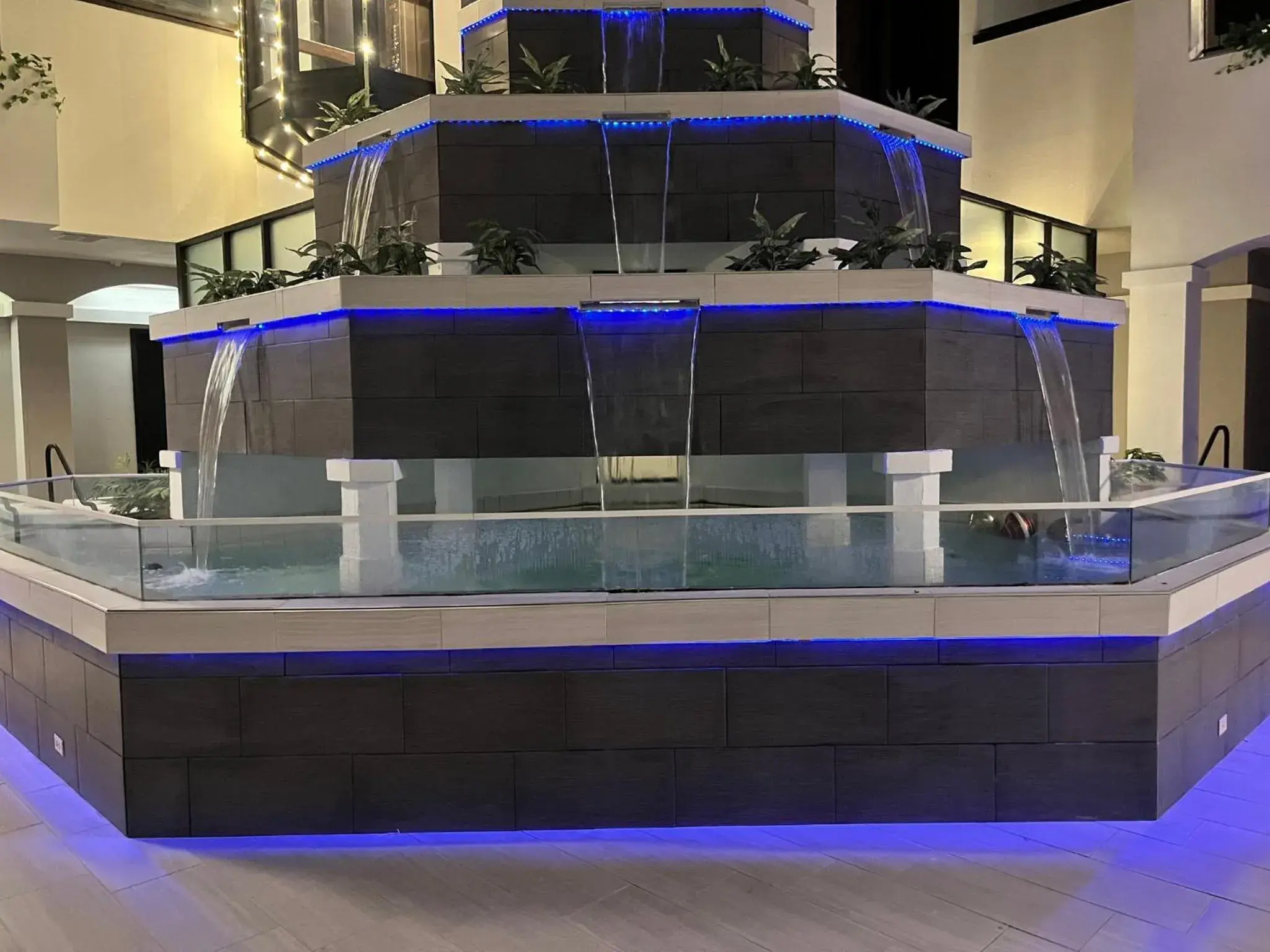 Property building in Holiday Inn & Suites Springfield - I-44 by IHG Property building in Holiday Inn & Suites Springfield - I-44 by IHG