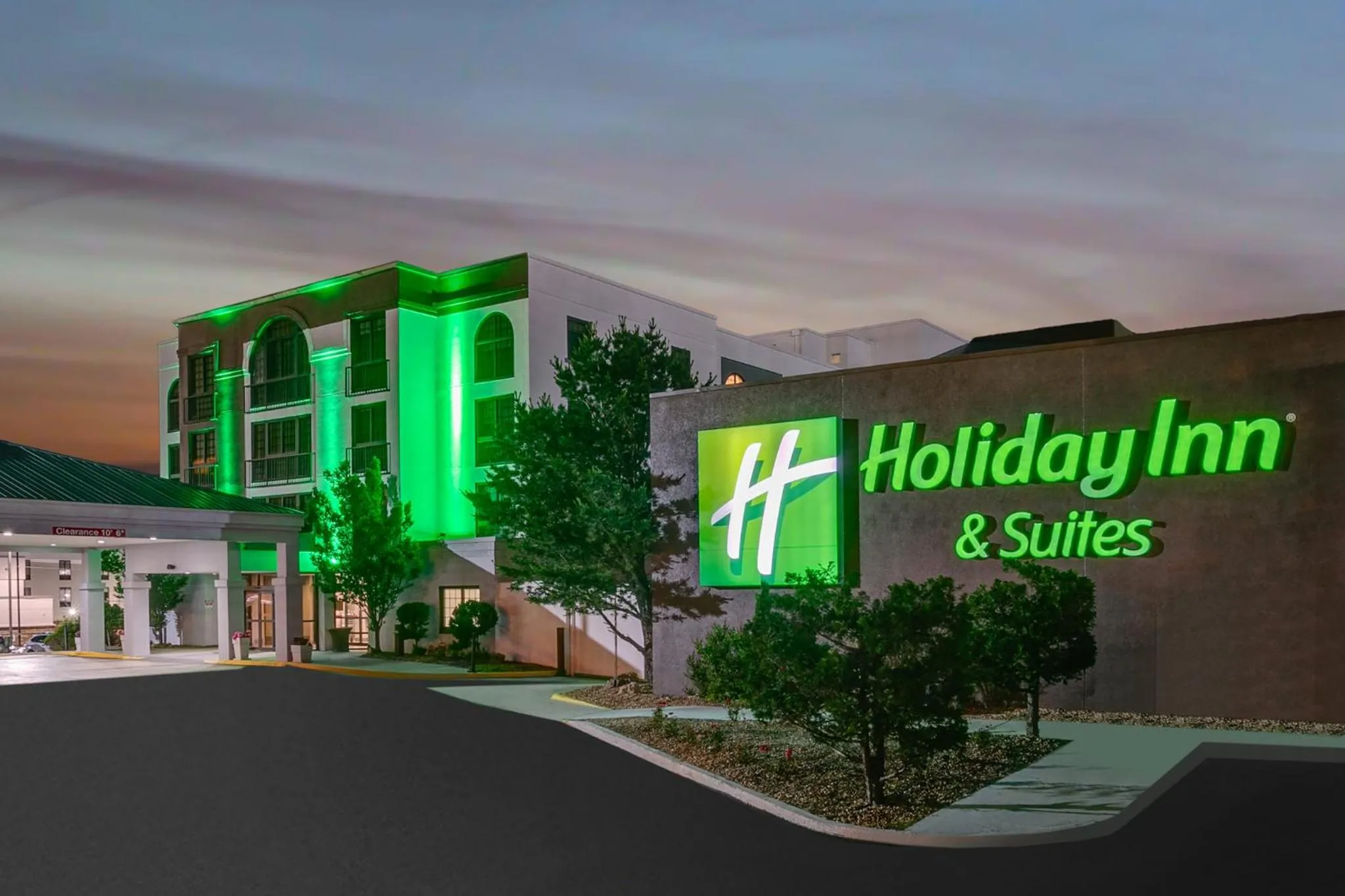 Property building in Holiday Inn & Suites Springfield-I-44 by IHG