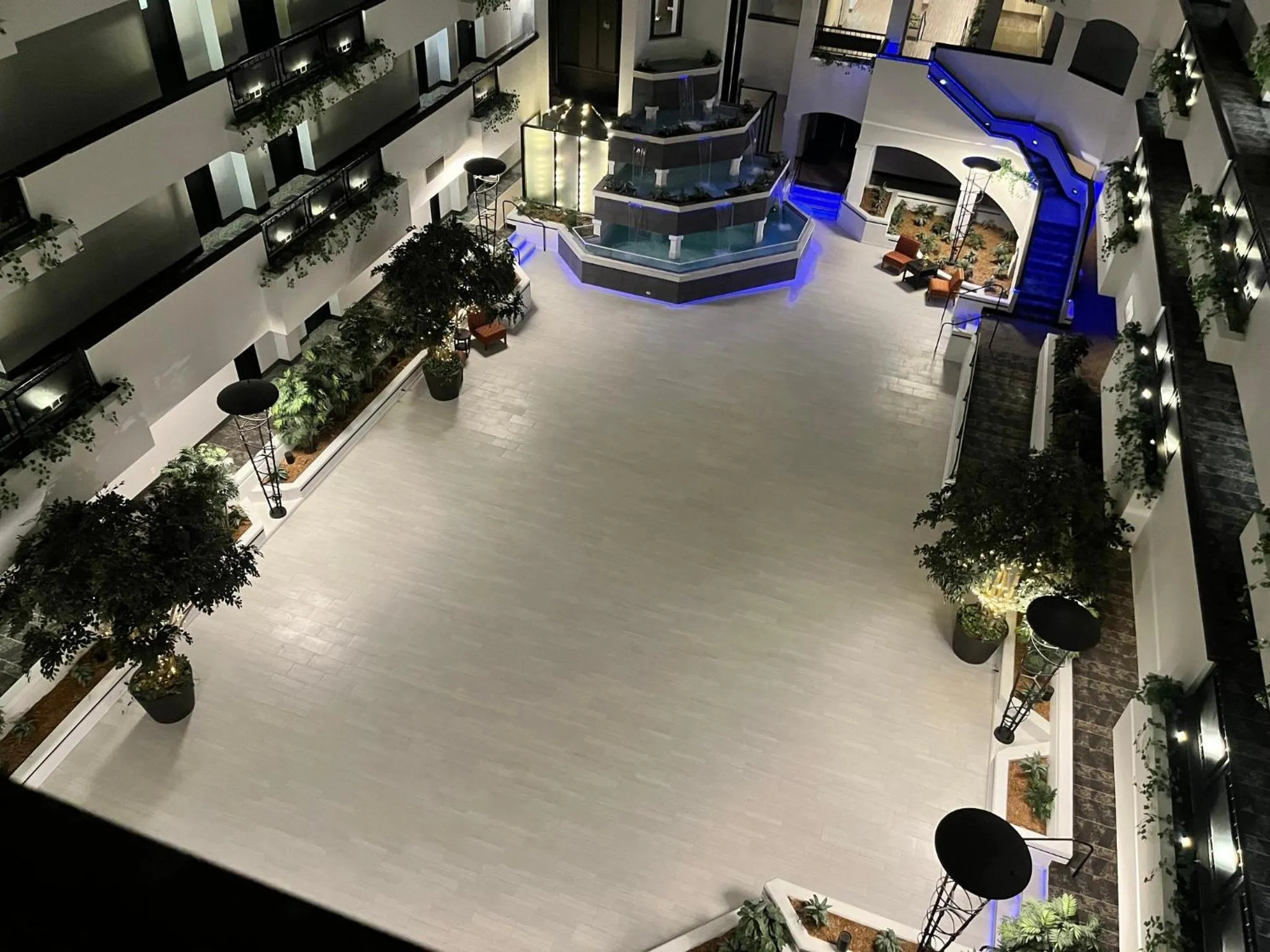 Property building in Holiday Inn & Suites Springfield-I-44 by IHG