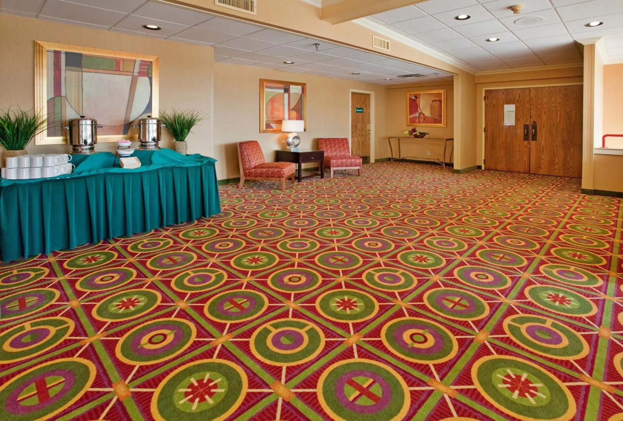 Meeting/conference room in Holiday Inn & Suites Springfield-I-44 by IHG
